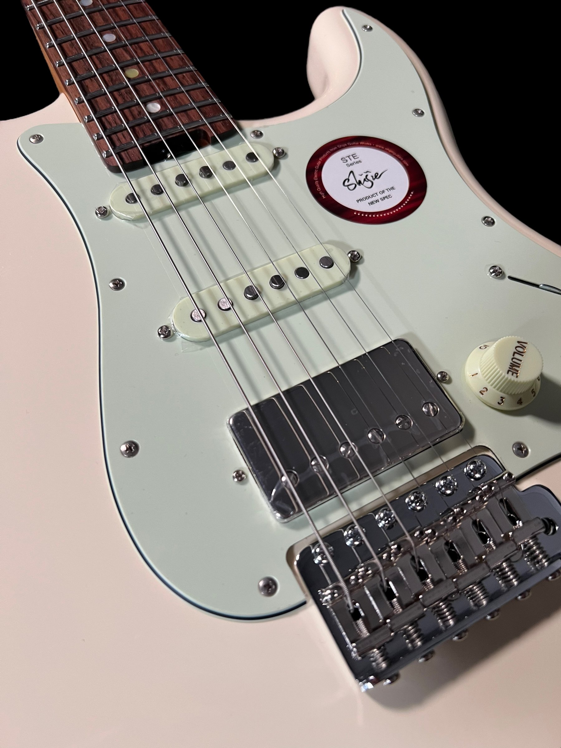 Shijie Guitars - 2023 STE Pro Nitro White 3.JPG