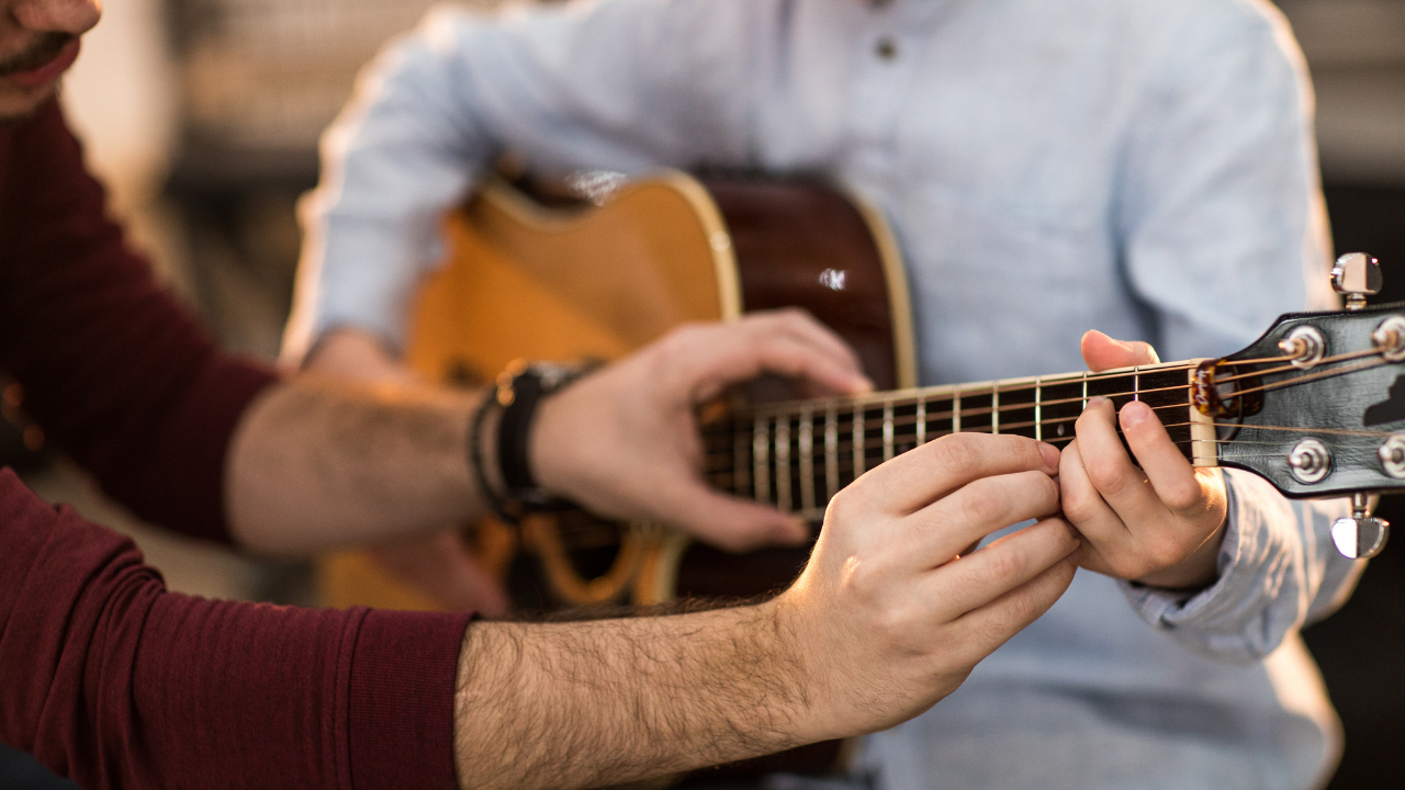 1-to-1 Guitar Lessons in Singapore: Why It Makes All the Difference