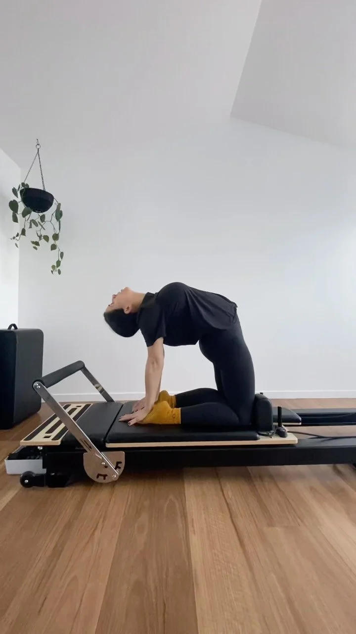 Smooth transitions between each move are the secret to a seamless flow! The journey through each move is just as important as the destination 💫
#flooidpilates