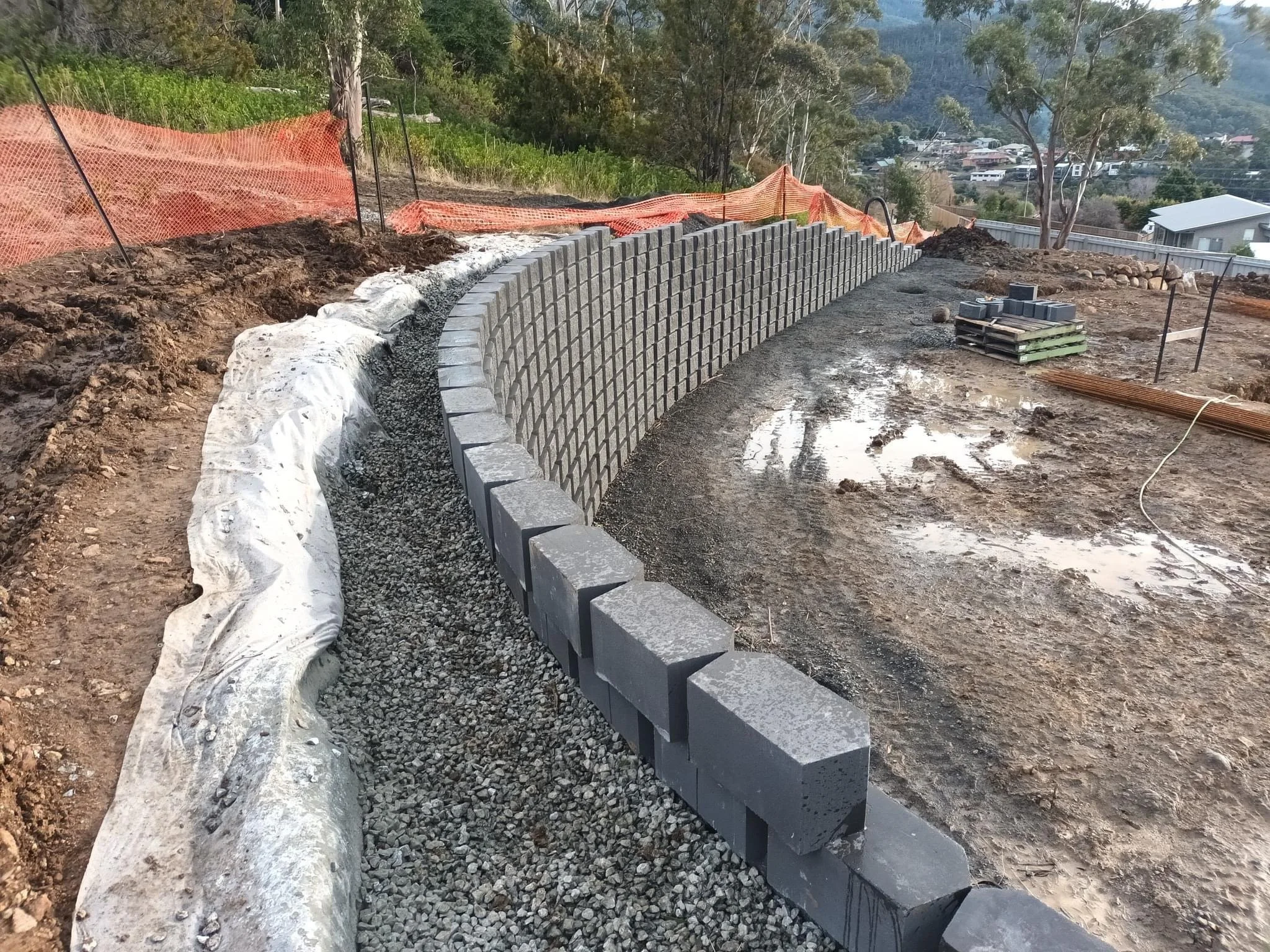 Mega retaining wall