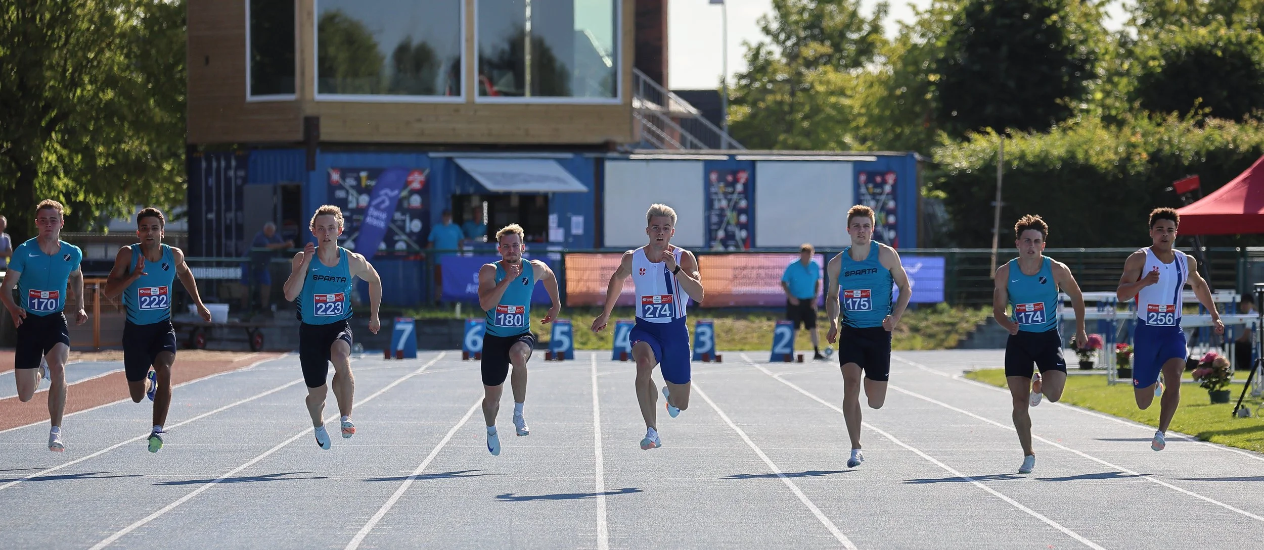 Simon Hansen competing in a sprint race