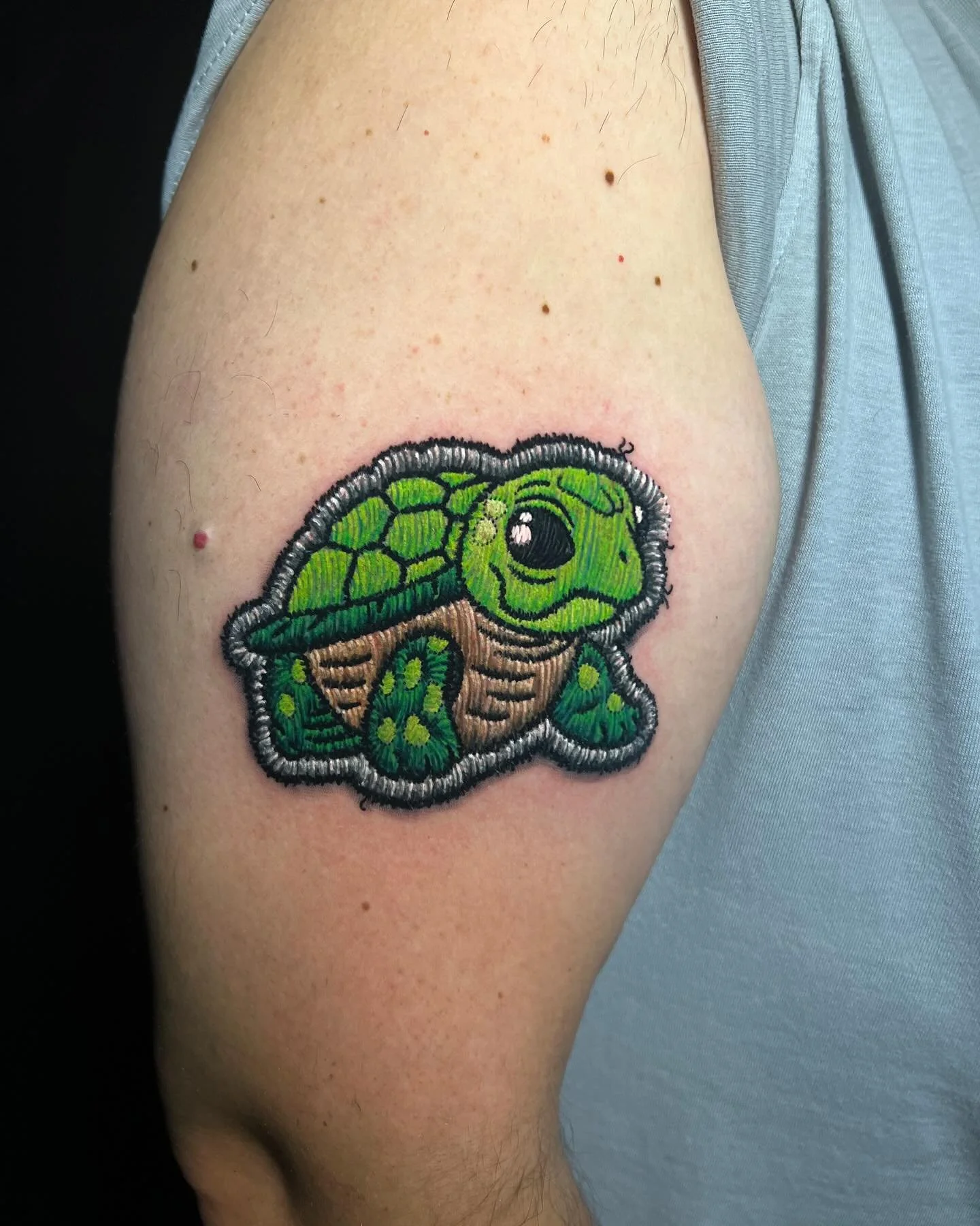 🐢 

 sponsors: 

@fkirons 
@kwadron 
@killerinktattoo 
@radiantcolorsink 
@balm_tattoo 
@lt_

#patchtattoo #embroiderytattoo #tattoo #tatuagem #tatuaje #radiantcolorsink #fkirons #kwadron #balmtattoo #turtle