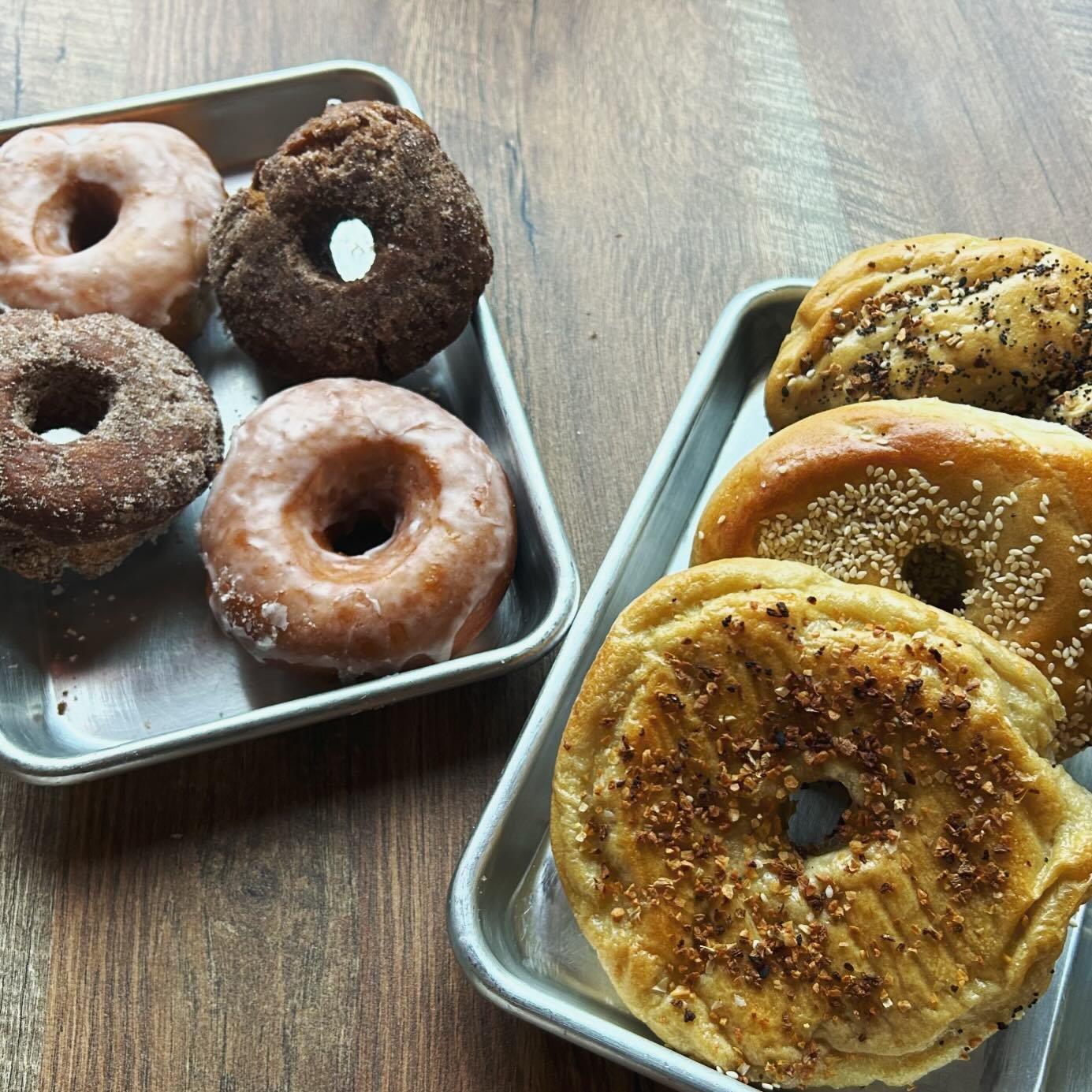 Did you know that Friday is bagel &amp; donut day at Root Down Market? Fresh from @donuts_farm apple cider &amp; maple glazed donuts PLUS! Three packs of bagels to go!