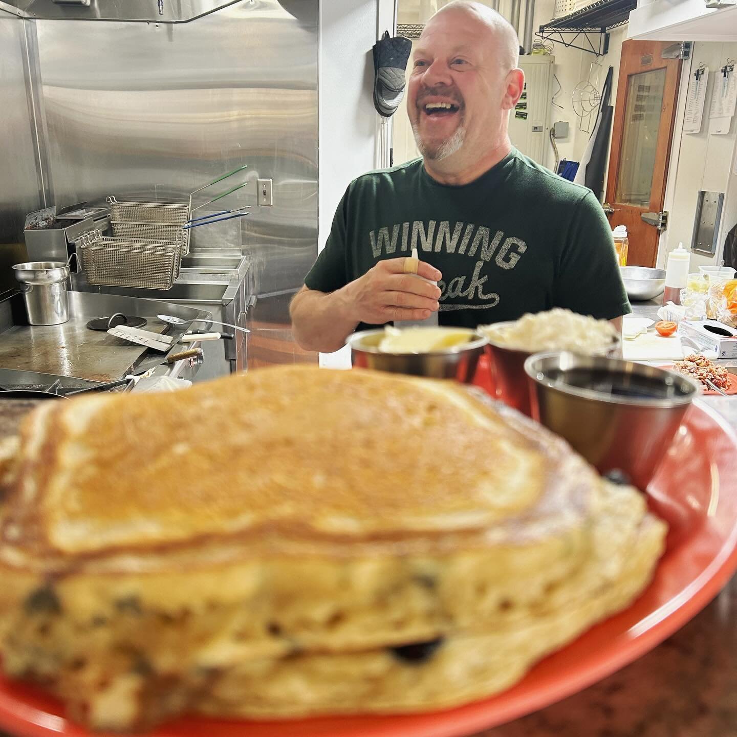 FRIDAY! Eggs Benedict w/ @colbywoodscattle eggs &amp; Canadian bacon? Or Scott&rsquo;s Sourdough Pancakes w/ Maine Wild Blueberries &amp; @mainegrains Maine-grown flour? Choose your own breakfast adventure! 
🌿🌿🌿
Serving breakfast 7-10:45 and Lunch