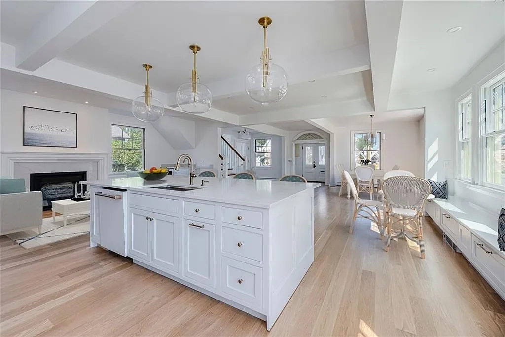 Kitchen 3.webp