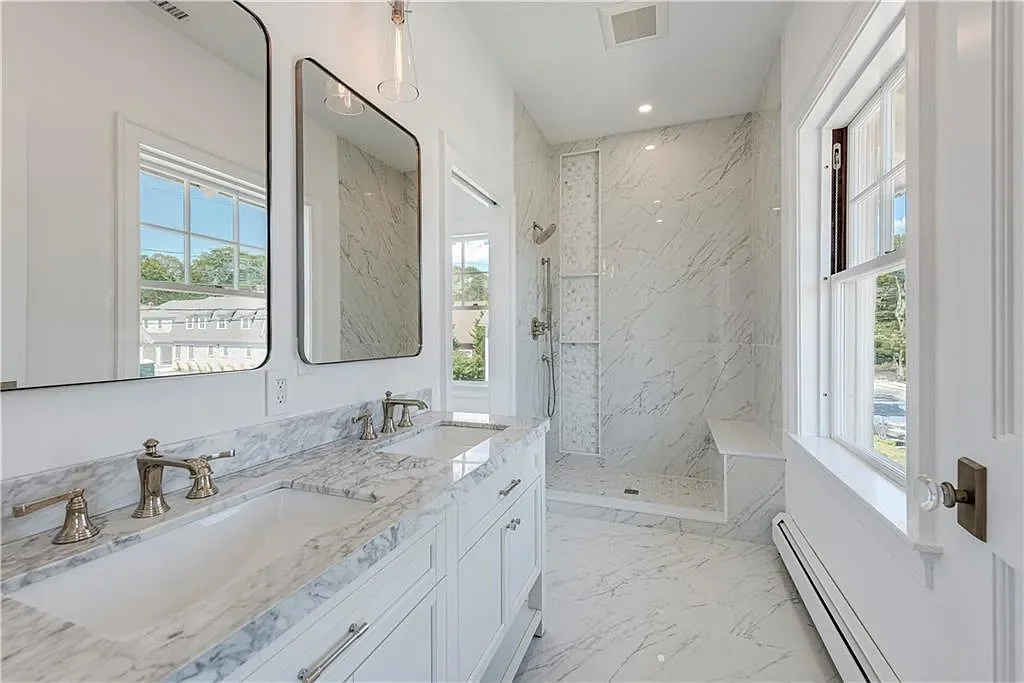 Master Bath.webp