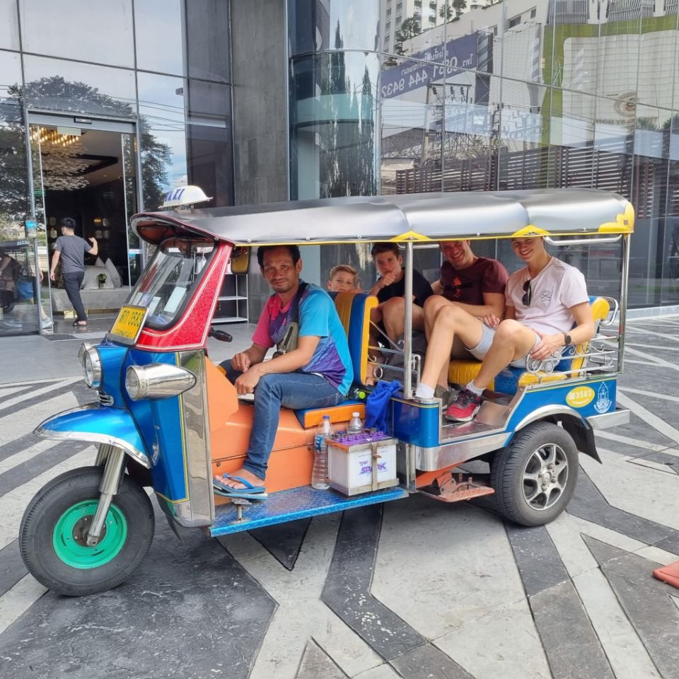 Tuktuk Bruce