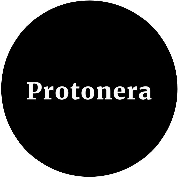 Black circular logo with the white text 'Protonera' in the center.