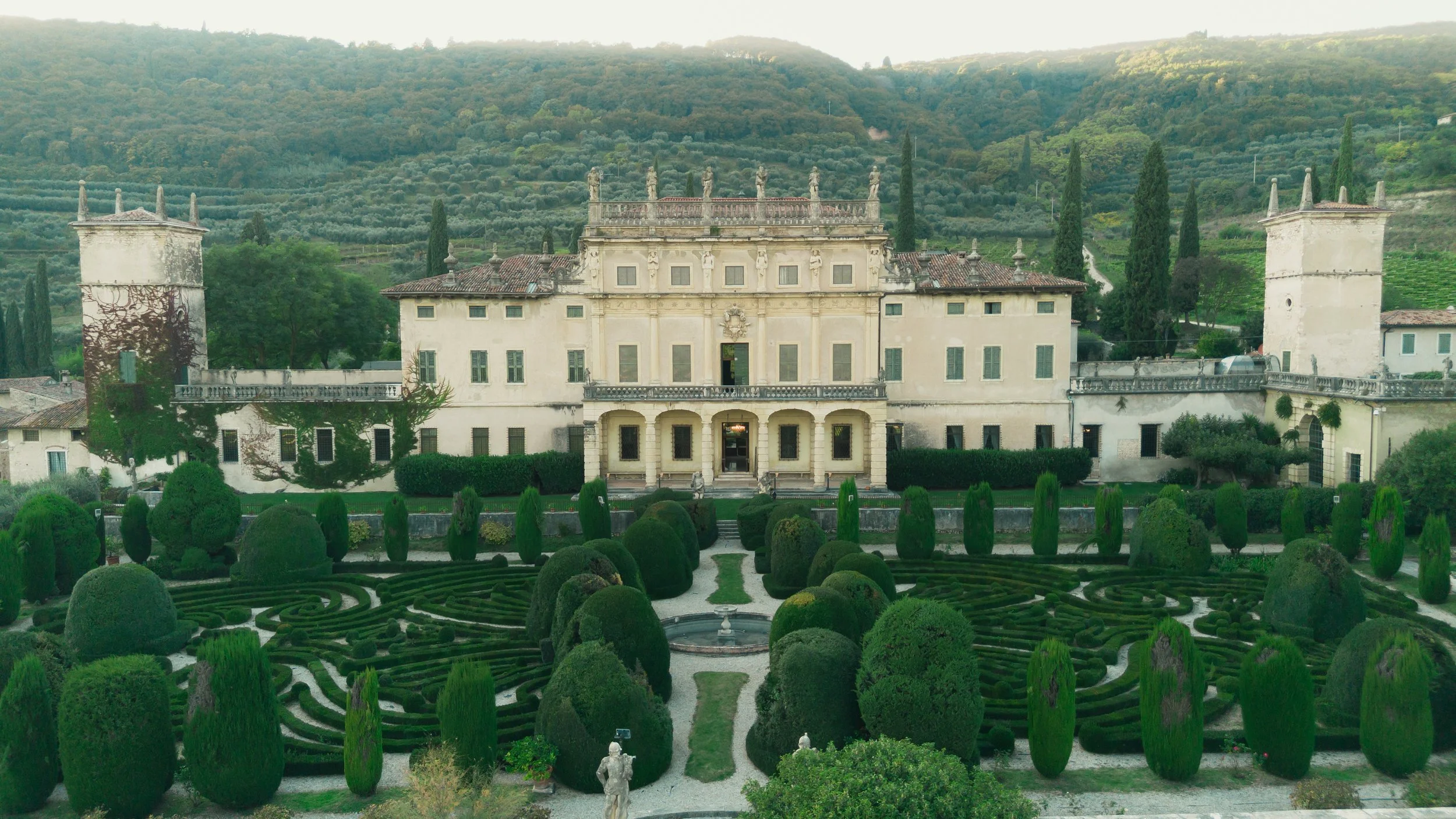 KORTNEY J PHOTO VILLA ARVEDI VERONA-366.jpg