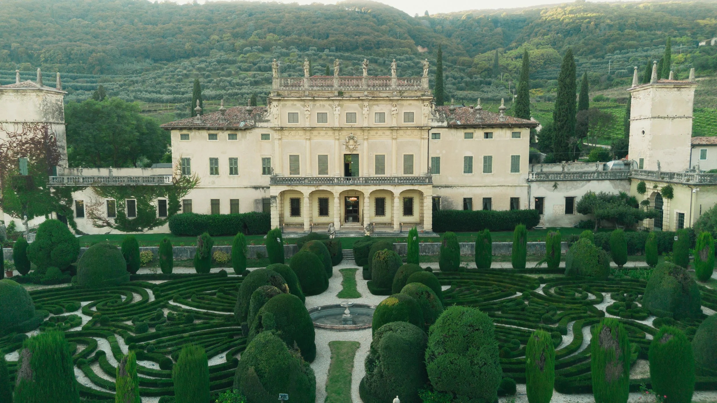 KORTNEY J PHOTO VILLA ARVEDI VERONA-372.jpg