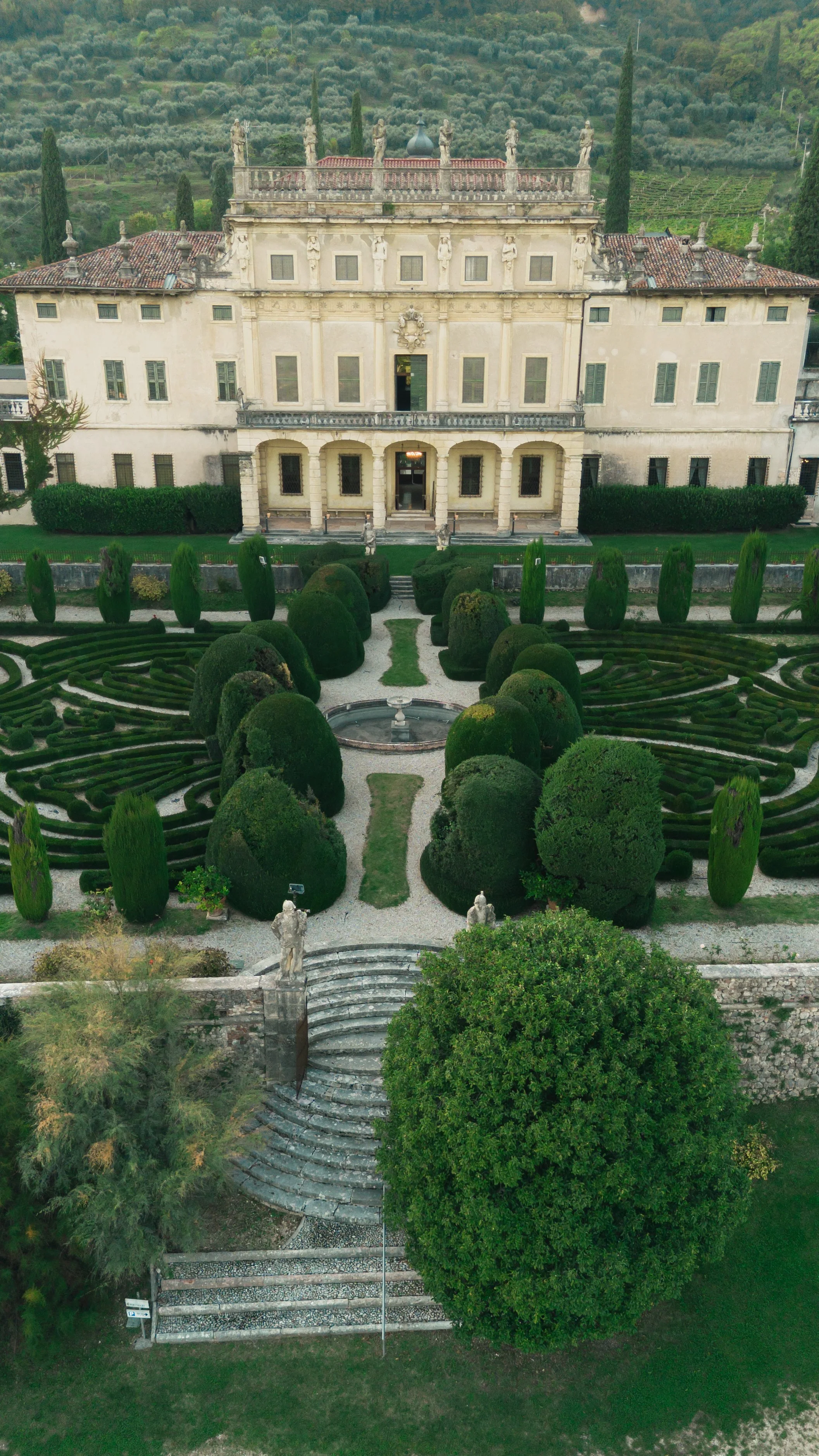 KORTNEY J PHOTO VILLA ARVEDI VERONA-370.jpg