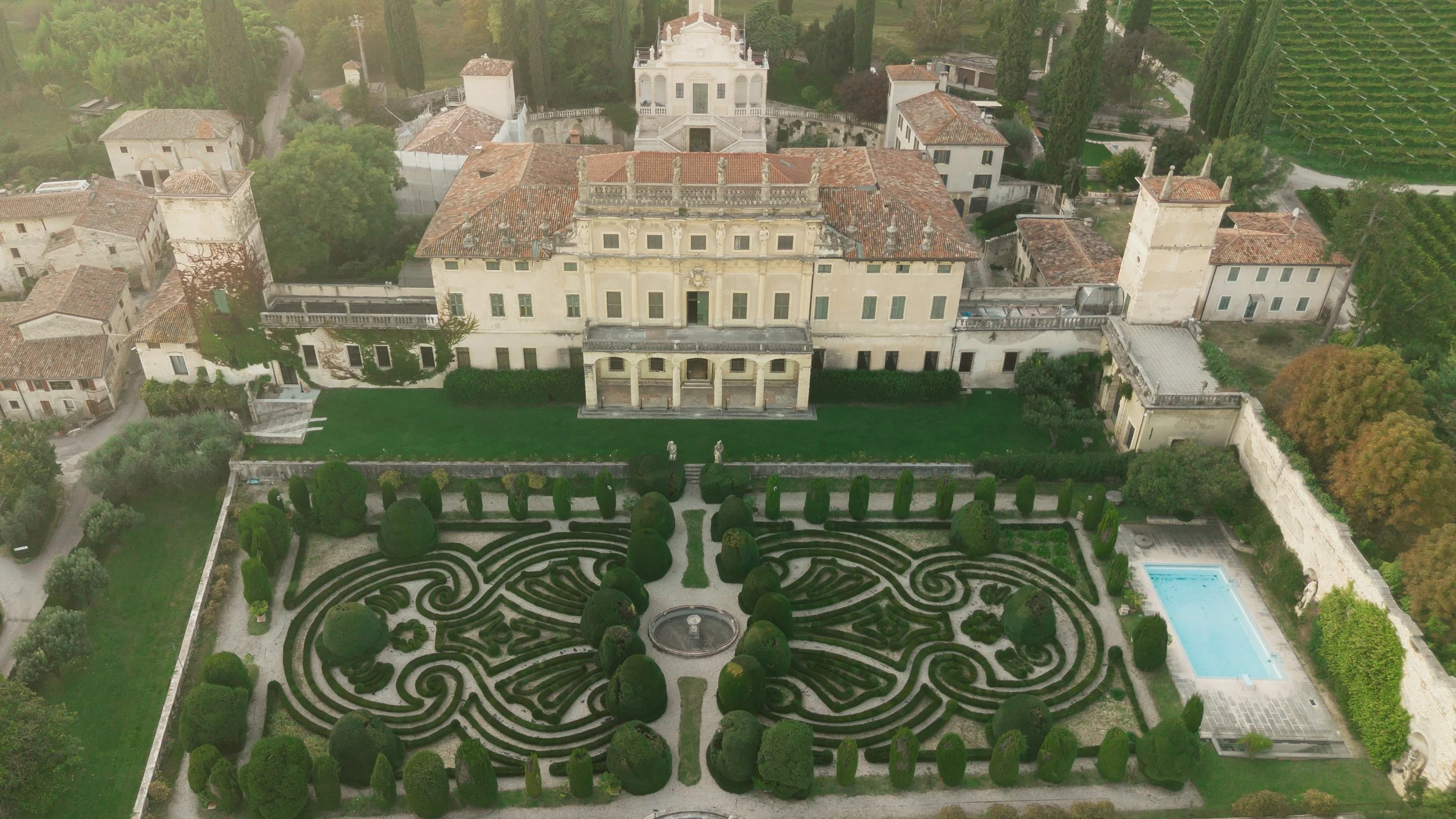 KORTNEY J PHOTO VILLA ARVEDI VERONA-364.jpg