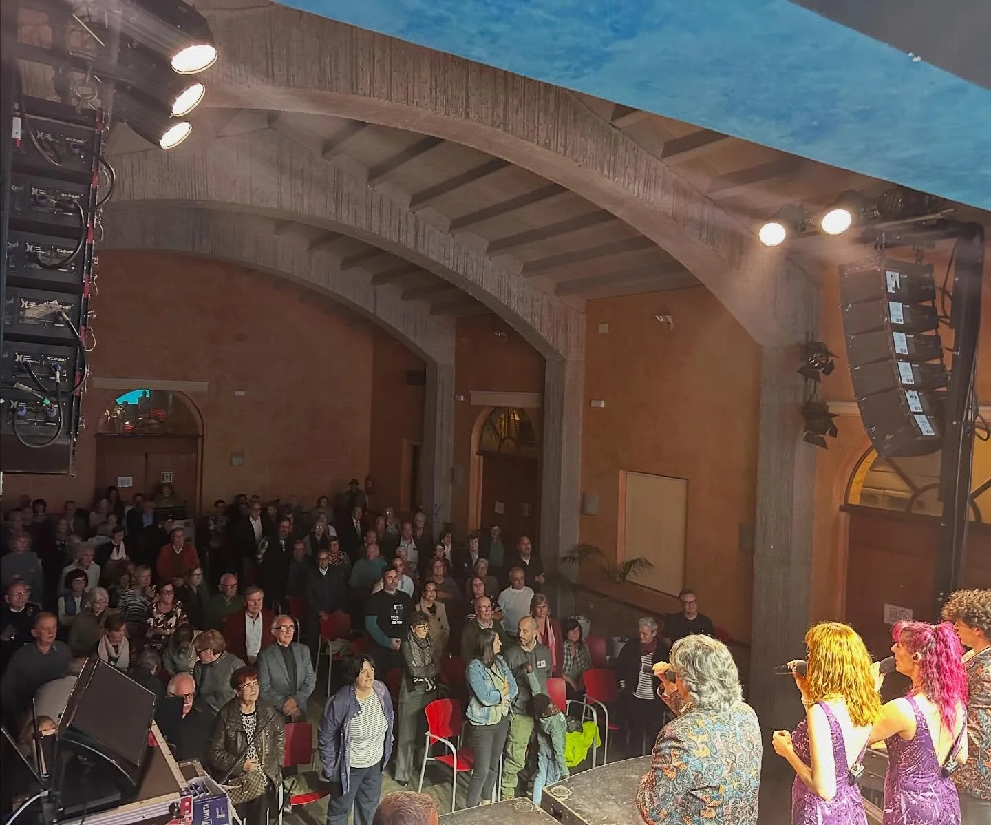 📸Imatges de la nostra actuaci&oacute; a Pau, dintre els actes de la Festa Major de Sant Mart&iacute;

👏🏻💪Volem agrair a @ajuntamentpau @rocktailgroup , a tot el personal que ha fet possible dita actuaci&oacute; i, evidentment, a tot el públic qu