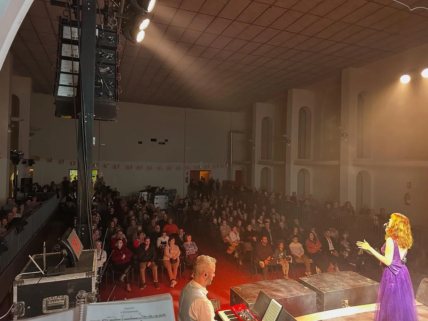 📸Imatges de la nostra actuaci&oacute; a @lo_localginestar de Ginestar, dintre els actes de la Festa Major de Sant Mart&iacute;

👏🏻💪Volem agrair a @ajuntamentdeginestar @lo_localginestar , a tot el personal que ha fet possible dita actuaci&oacute;