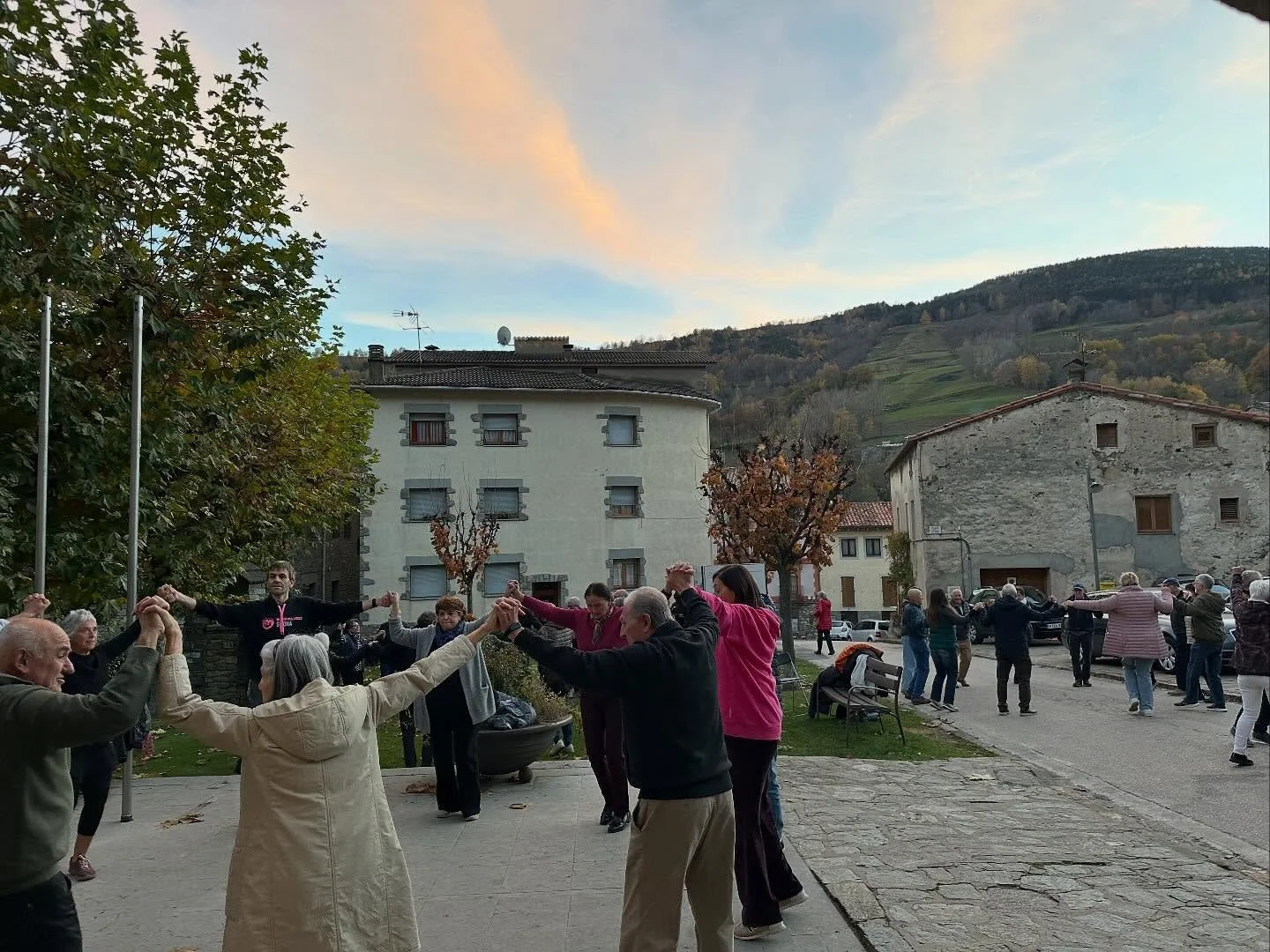 📸Imatges de la nostra actuaci&oacute; a Vilallonga de Ter, dintre els actes de la Festa Major de Sant Mart&iacute;

👏🏻💪Volem agrair a @aj_vilallongadeter , a tot el personal que ha fet possible dita actuaci&oacute; i, evidentment, a tot el públi