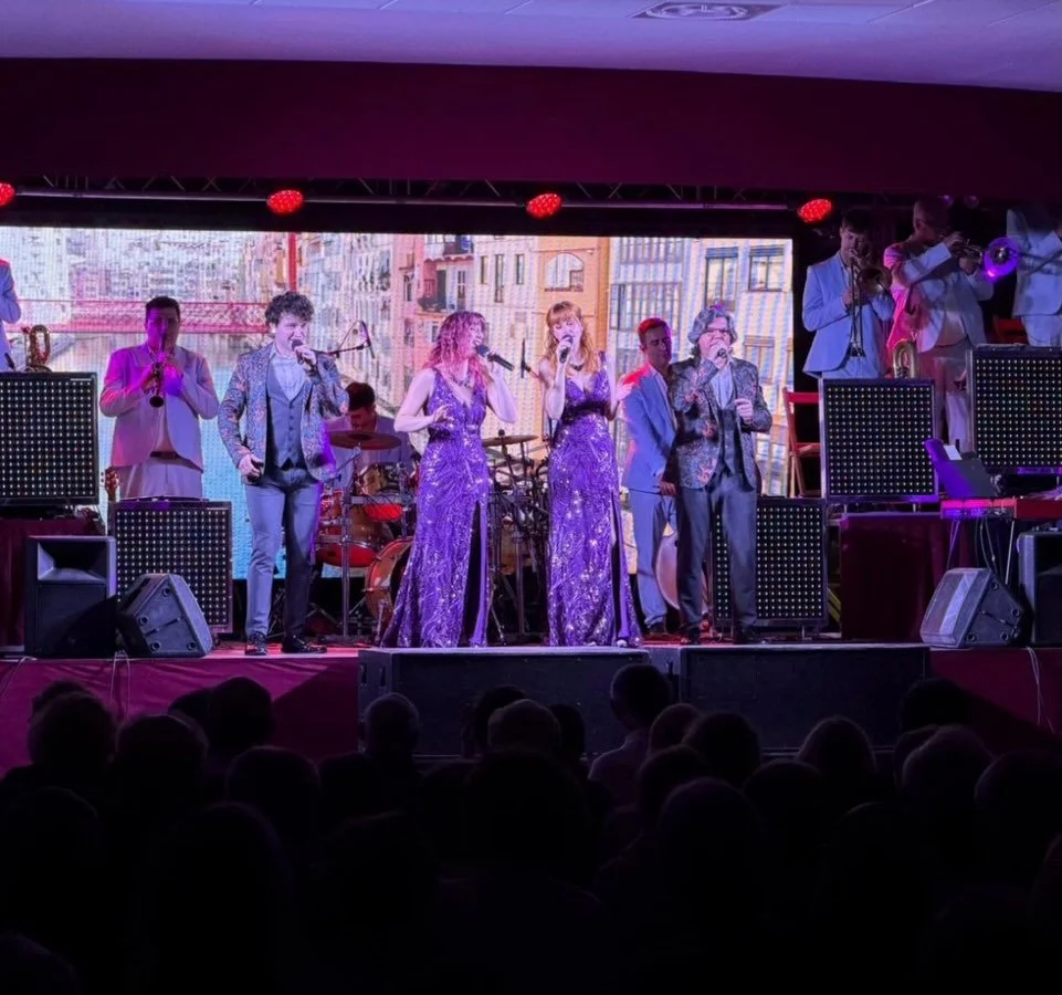 📸 Imatge de la nostra actuaci&oacute; a Palau-saverdera, dintre els actes de la Festa Major.

👏🏻💪Volem agrair a @ajuntament_palausaverdera , a tot el personal que ha fet possible dita actuaci&oacute; i, evidentment, a tot el públic que ha assist