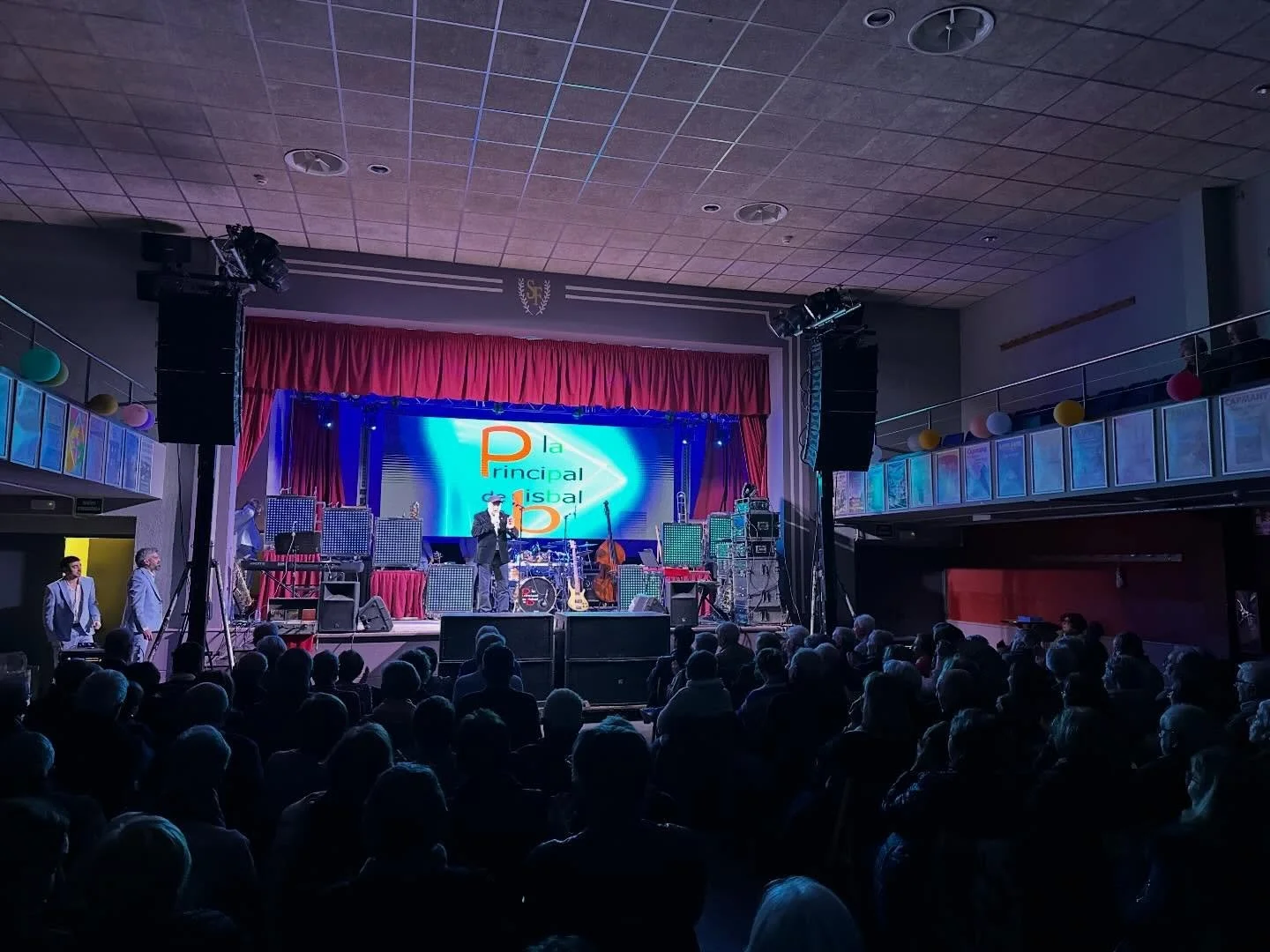 📸 Imatges de la nostra actuaci&oacute; a Capmany, dintre els actes de la Festa Major en honor a Santa &Agrave;gata. 

👏🏻💪Volem agrair a @ajcapmany @rocktailgroup a tot el personal que ha fet possible dita actuaci&oacute; i, evidentment, a tot el 