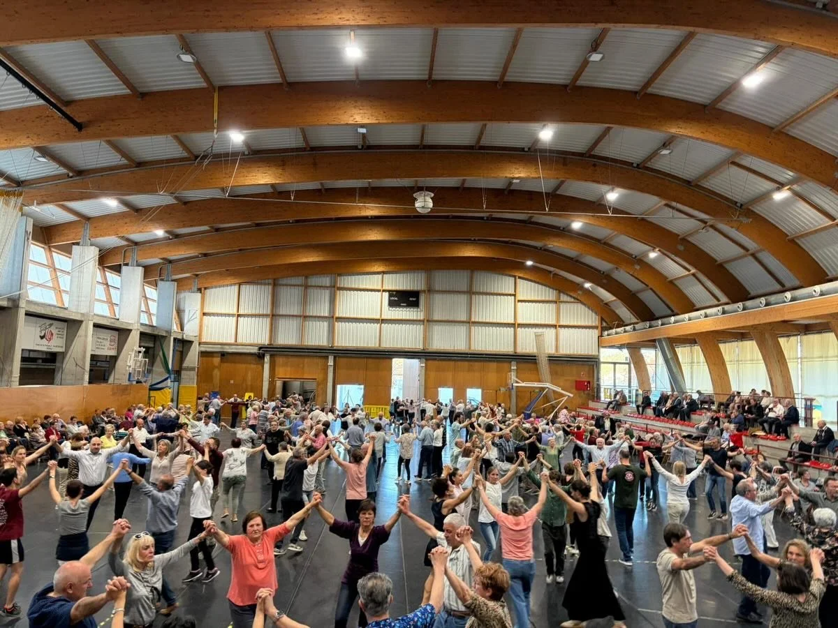 📸25a edici&oacute; de l&rsquo;Aplec de Pasqua a Besal&uacute;, juntament amb els companys de @lallobregat organitzada per @EntitatsdBesalu #Foment de la Sardana #Besal&uacute; amb el suport @ajuntament_besalu 

📸  @jordi.pujadas8 @dolors_puig_rosel