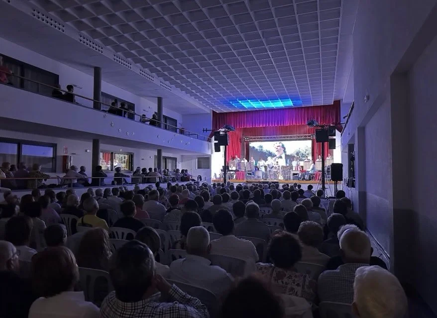 📸Imatges de la nostra actuaci&oacute; a Ser&ograve;s, en la Festa Major en honor a Sant &Agrave;ngel. 

👏🏻💪Volem agrair a @ajuntament_seros @3d3events , a tot el personal que ha fet possible dita actuaci&oacute; i, evidentment, a tot el públic q