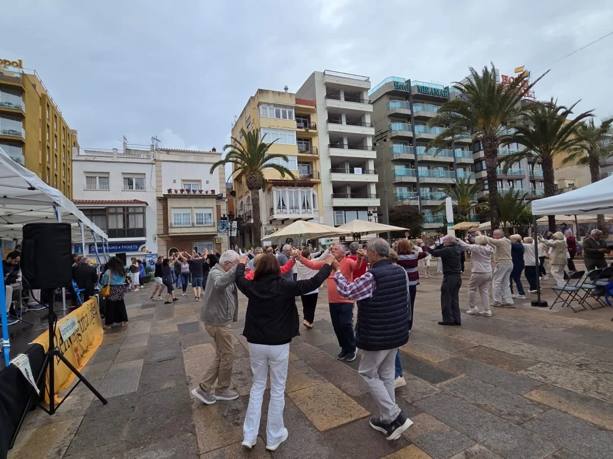 📸 Imatges del 58&egrave; Aplec de la Sardana de Lloret de Mar, juntament amb els companys de @lallobregat i la @coblaciutatdegirona 

👏🏻💪Volem agrair a l&rsquo; @ajuntlloret @culturaifestes a tot el públic que ha assistit a l&rsquo;Aplec, tot el