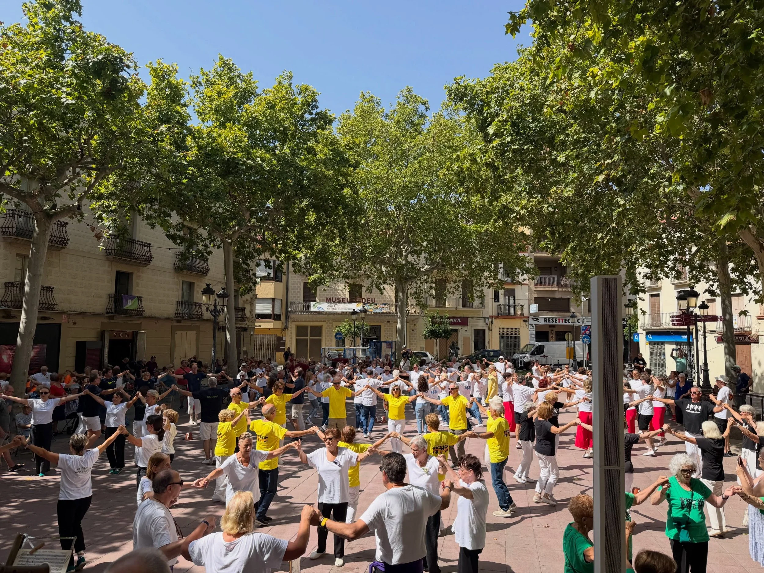 📸Imatges de l&rsquo;actuaci&oacute; a la localitat del Vendrell, en el 5&egrave; Aplec Vendrellenc, juntament amb els companys/es de la @jovenivolasabadell . 

👏🏻💪Volem agrair a @elvendrell_cat @liravendrellenca , a tot el personal que ha fet pos