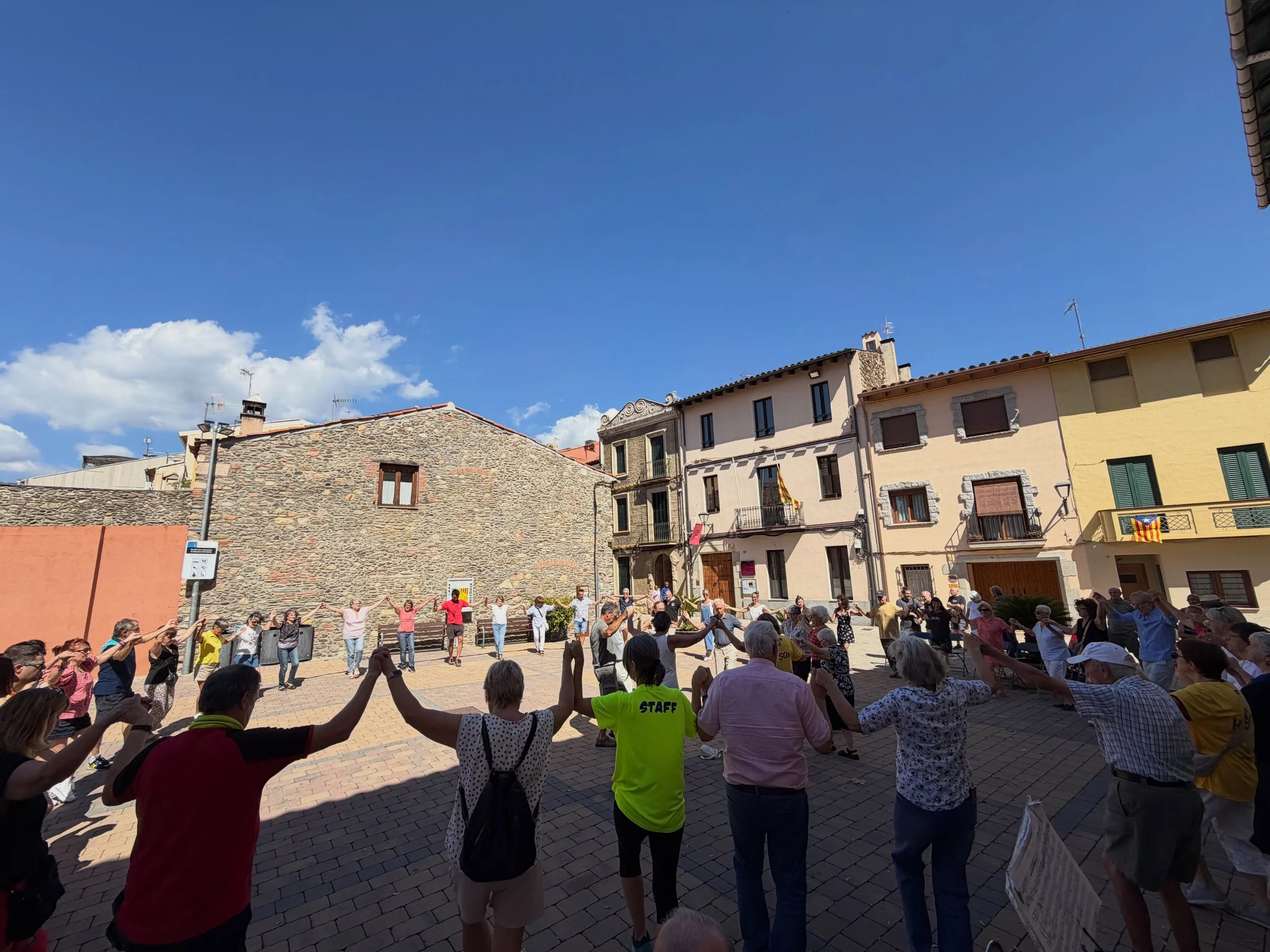 📸Imatges de l&rsquo;actuaci&oacute; a les localitats de Sant Esteve de Palautordera i el Vendrell, dintre els actes de la Diada Nacional de Catalunya. 

👏🏻💪Volem agrair a @aj_santestevep @dansaires_del_penedes , a tot el personal que ha fet possi