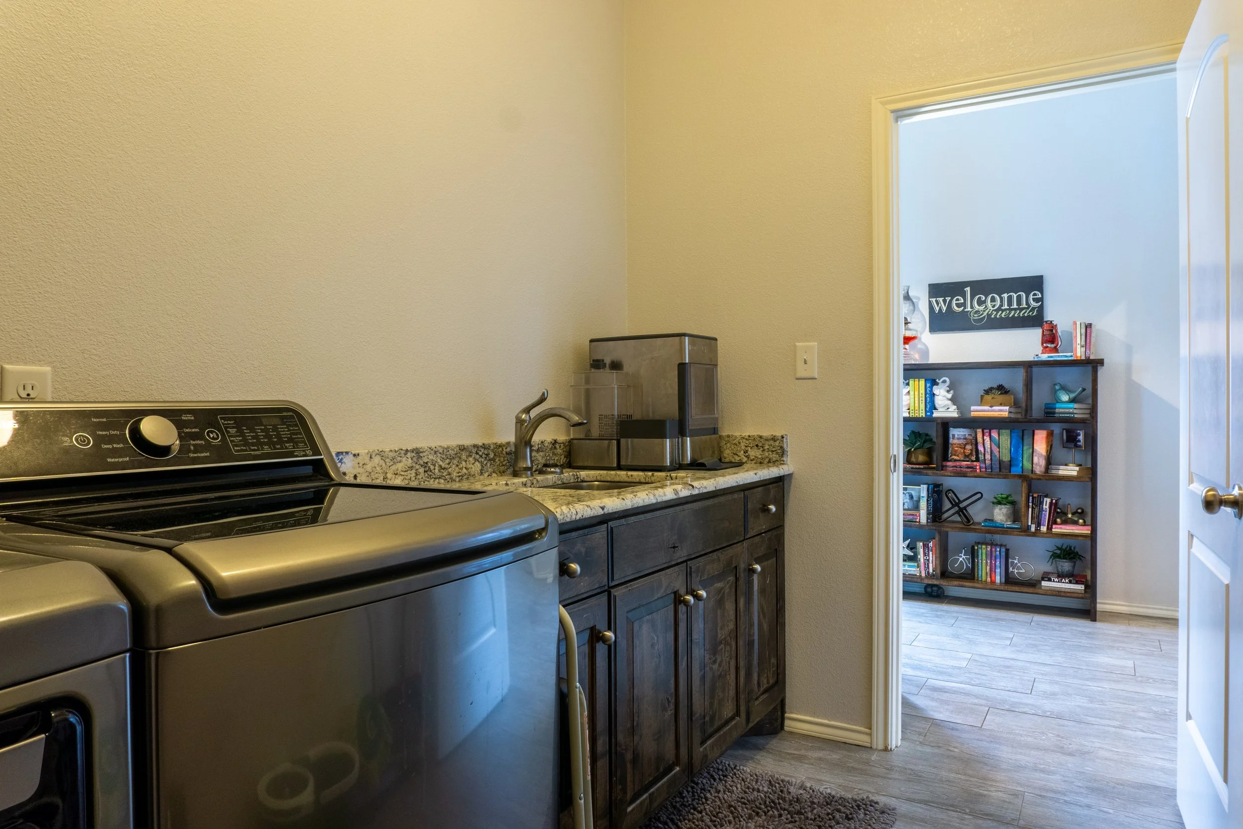 Mayfield, Dagan 5309 Bella Plz -38.jpg