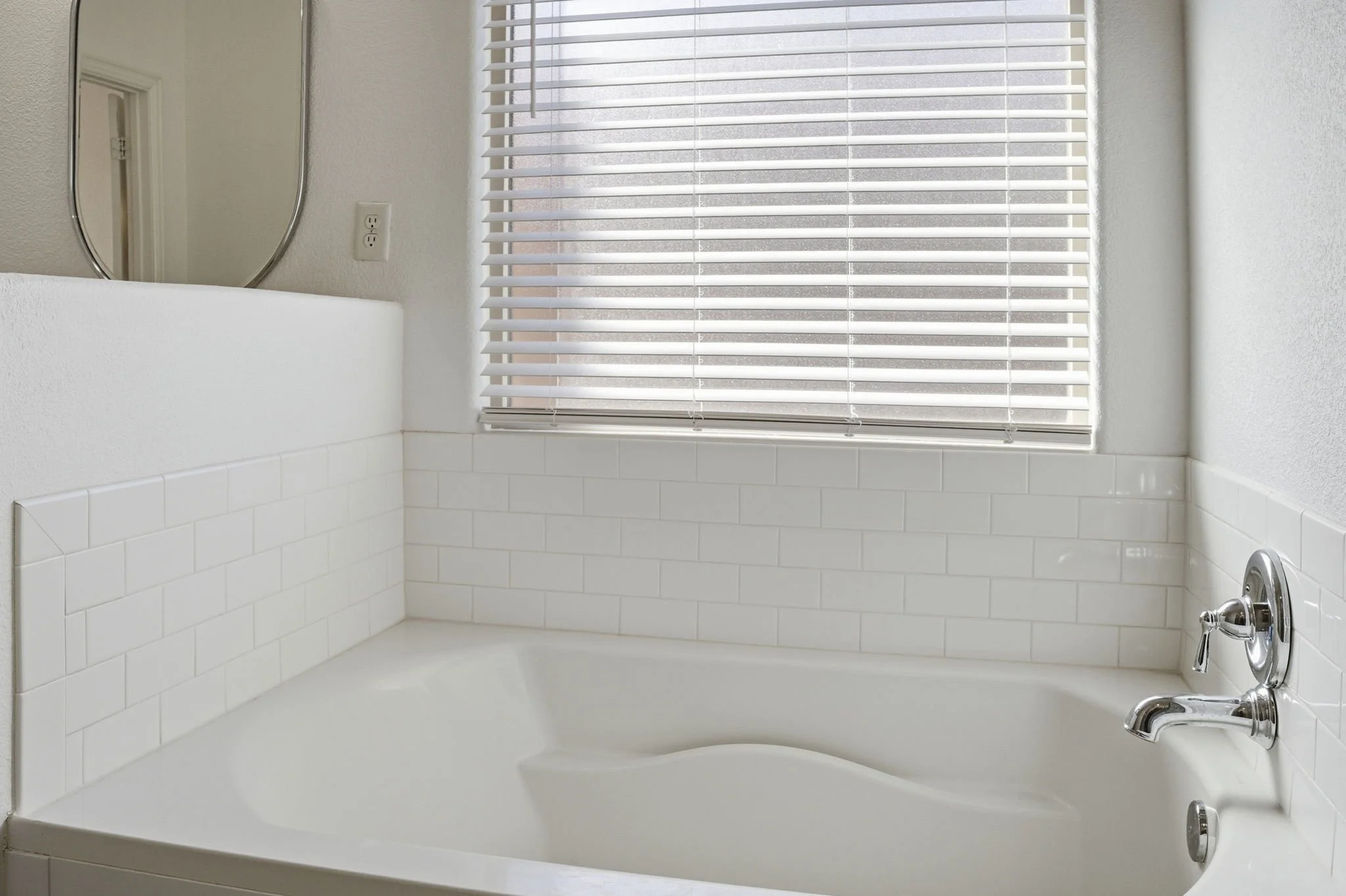 17-web-or-mls-6419Commonwealth_006 (2).jpg