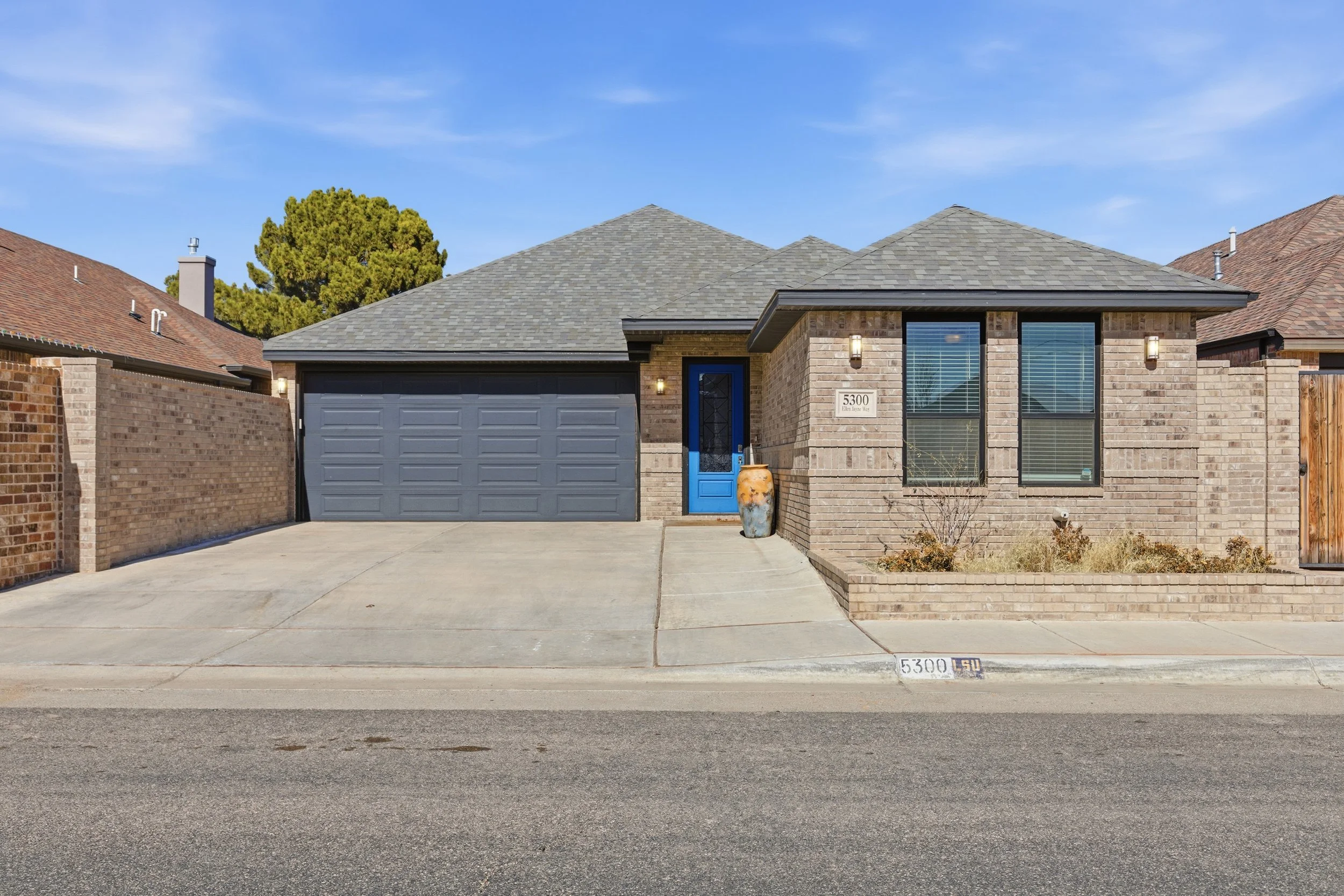 5300 Ellen James.jpg