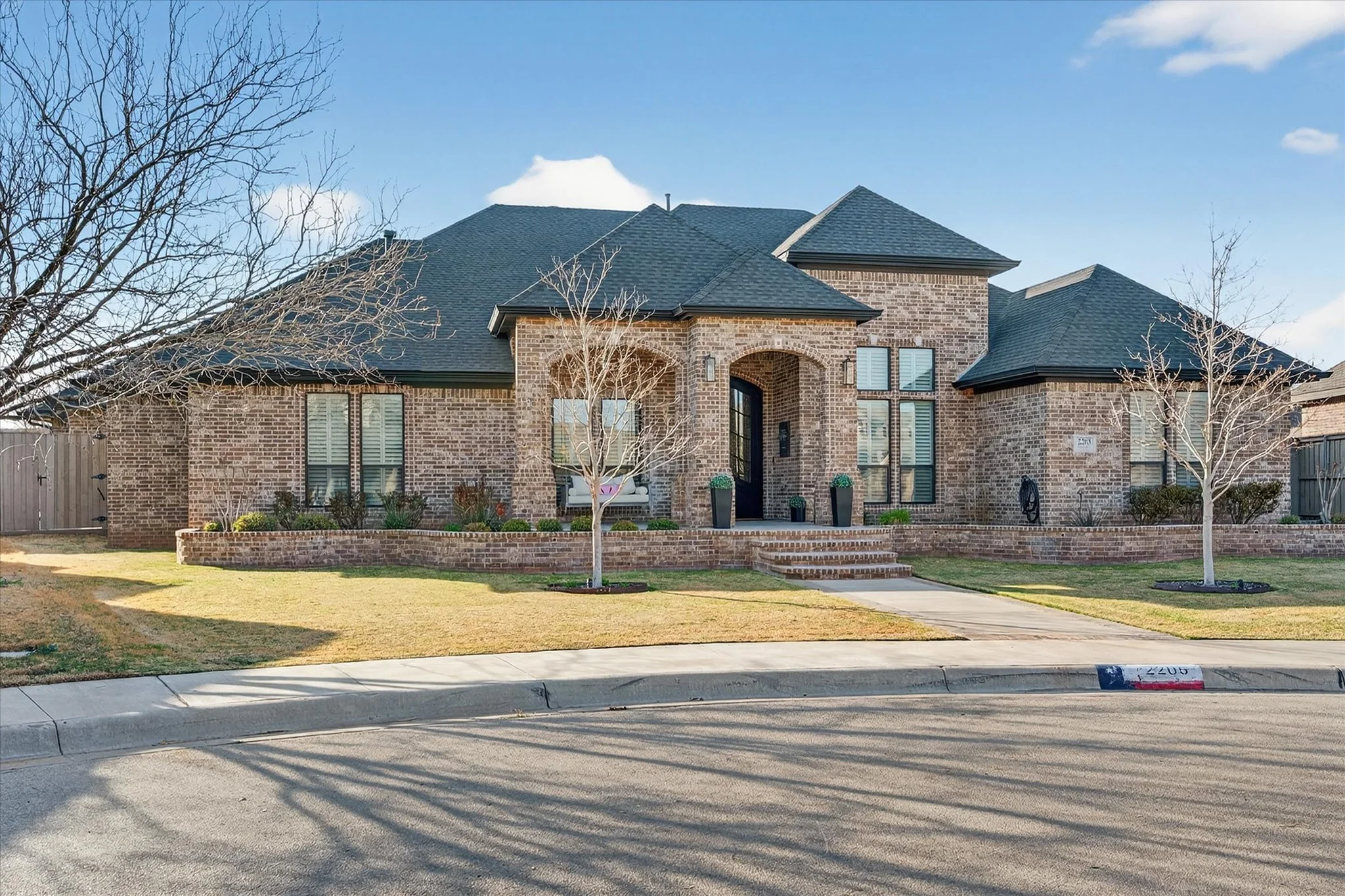 05-2205 Homestead Ct_0429 Crop.jpg