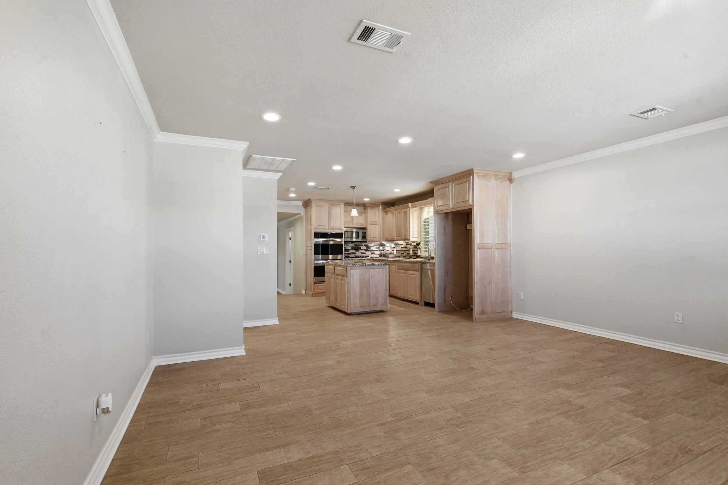 8101_Florida_Ave_017.jpg