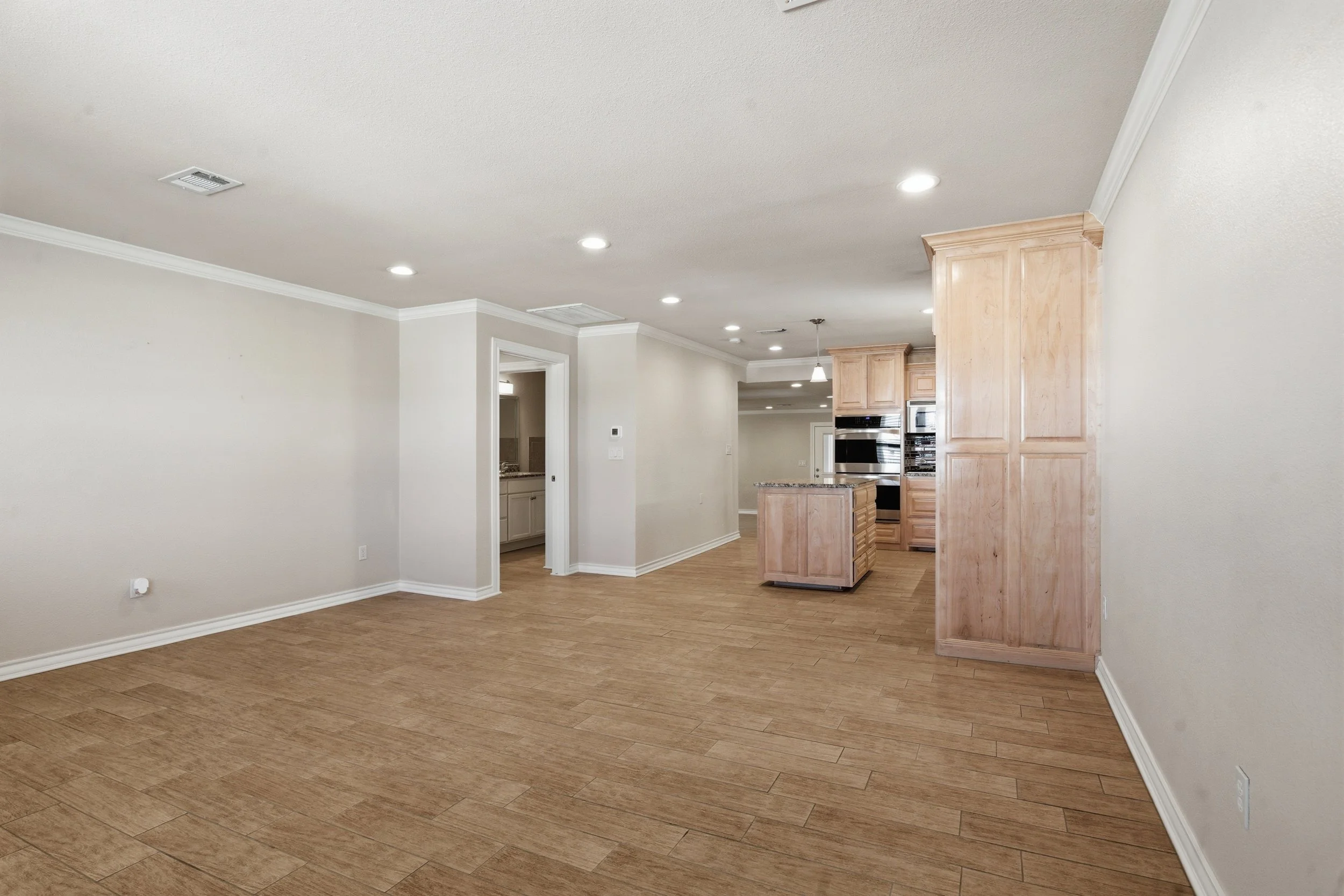 8101_Florida_Ave_018.jpg