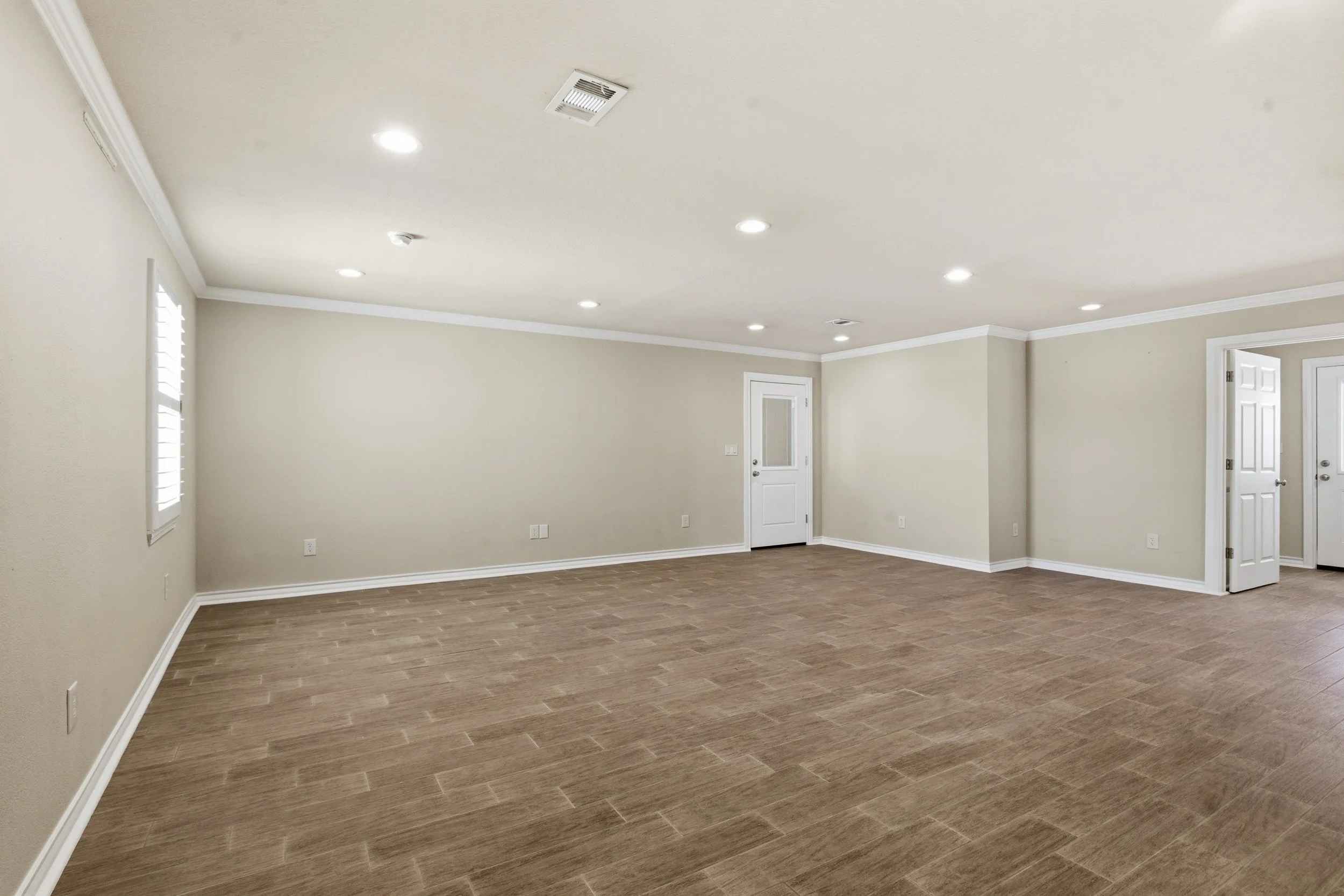 8101_Florida_Ave_032.jpg