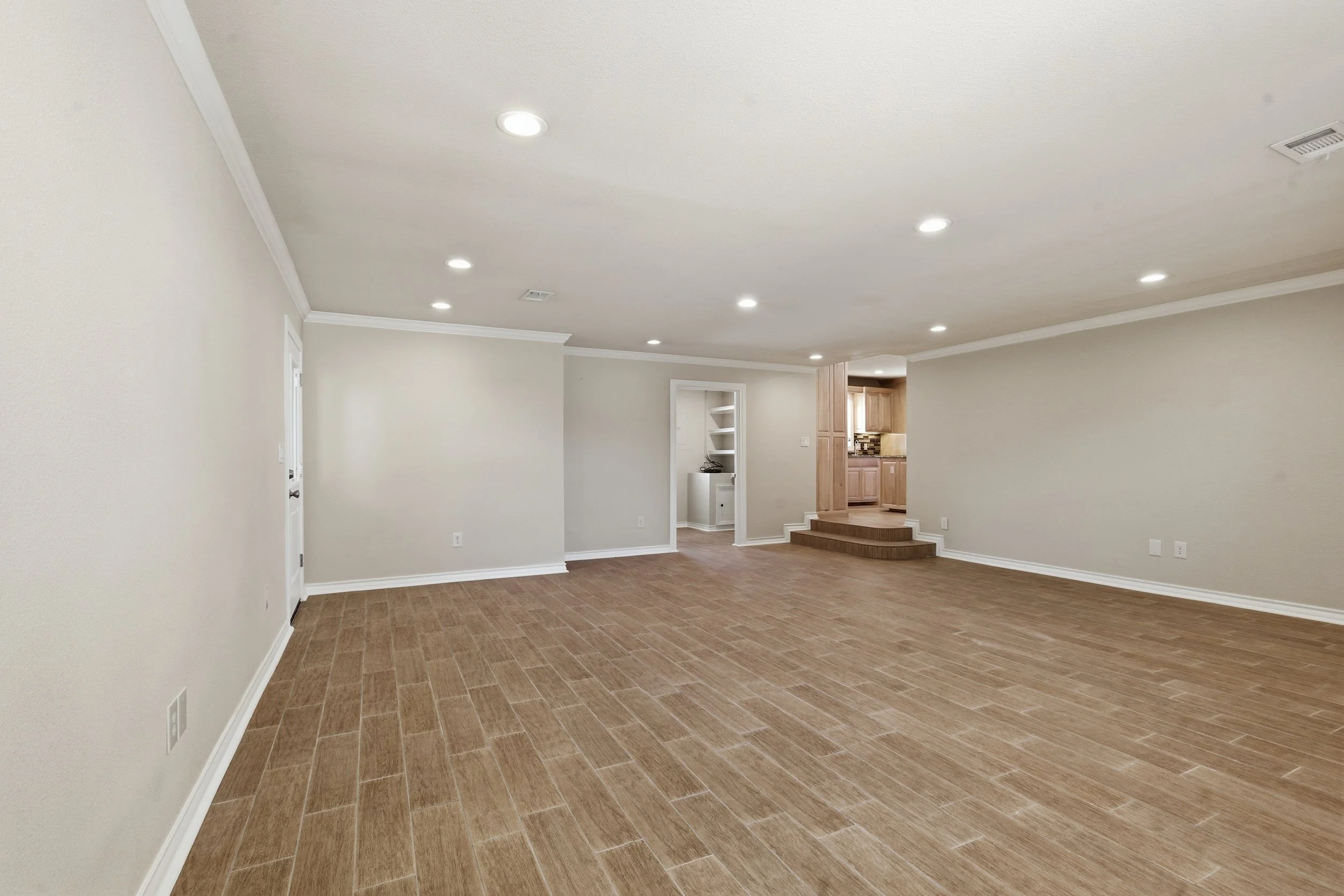 8101_Florida_Ave_033.jpg
