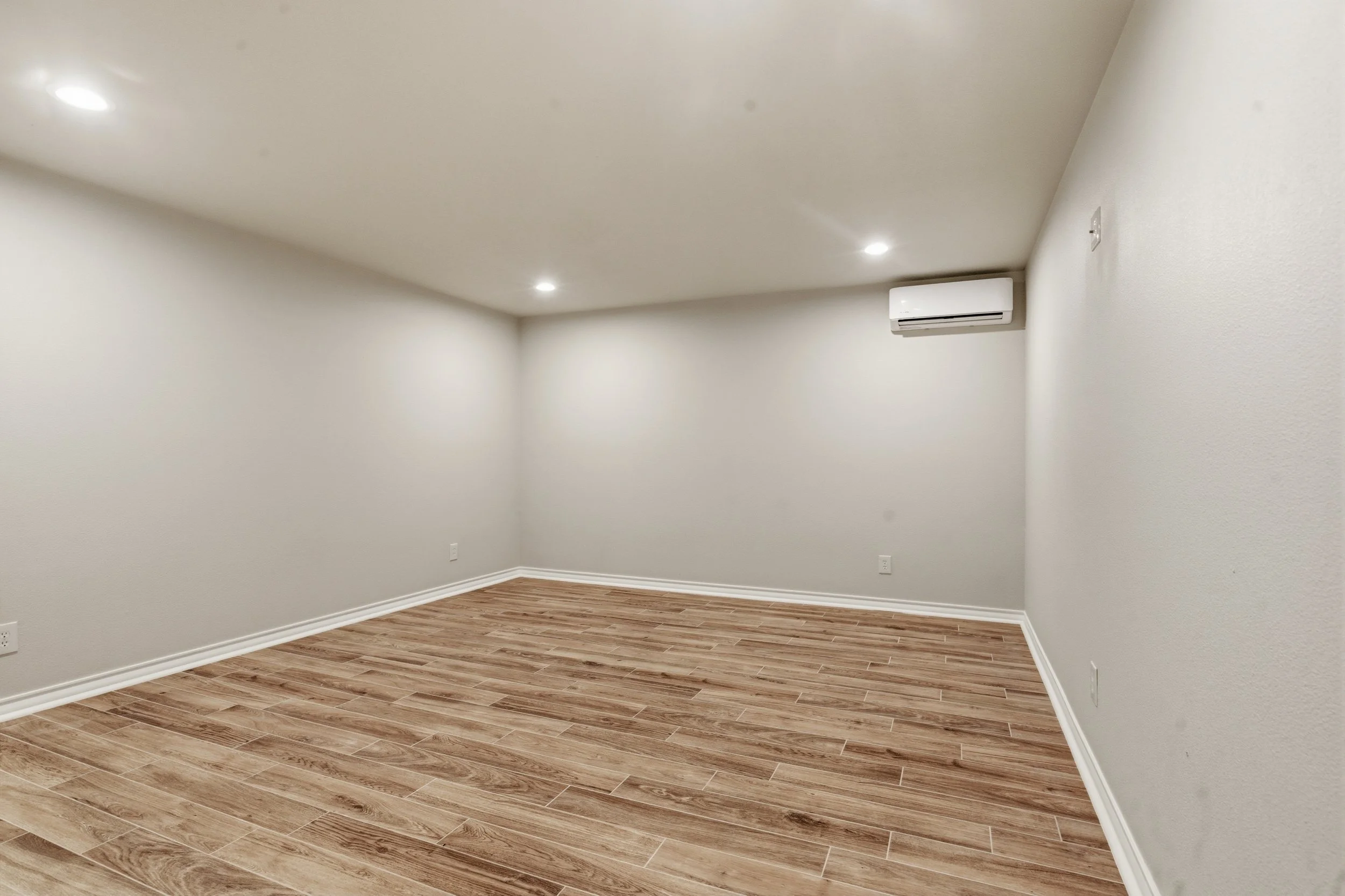 8101_Florida_Ave_036.jpg