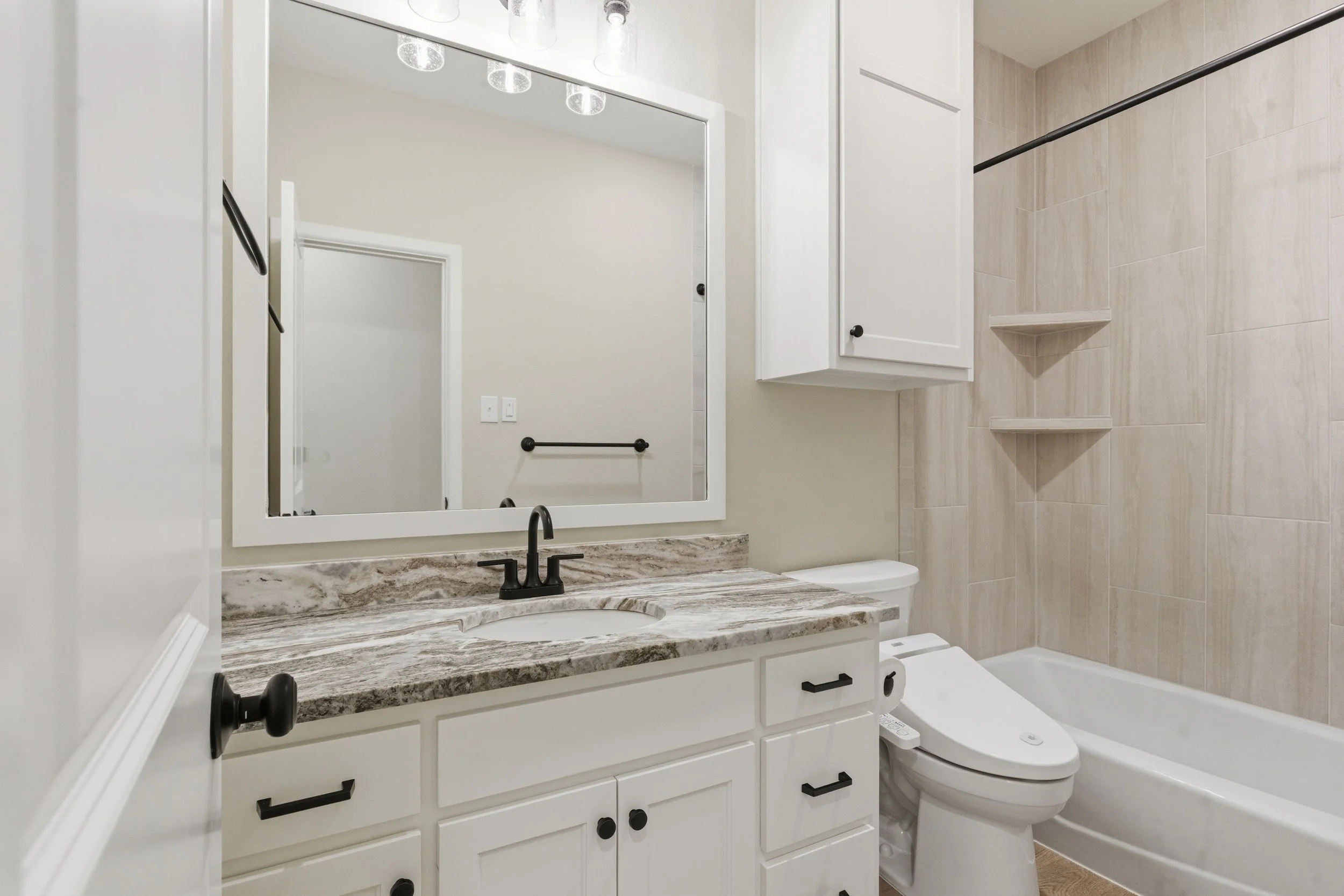 6004_Comal_Dr_008.jpg