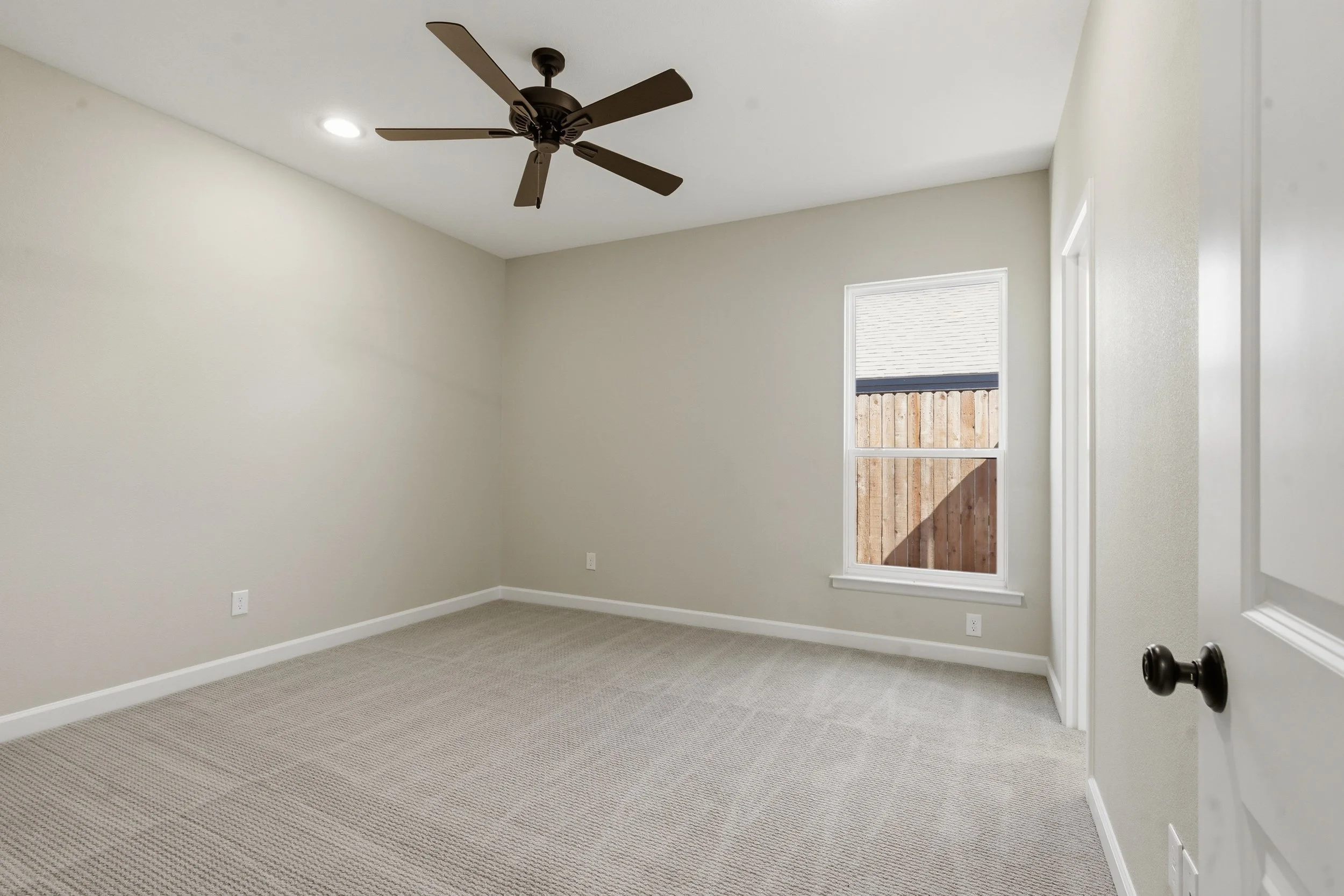 6004_Comal_Dr_018.jpg
