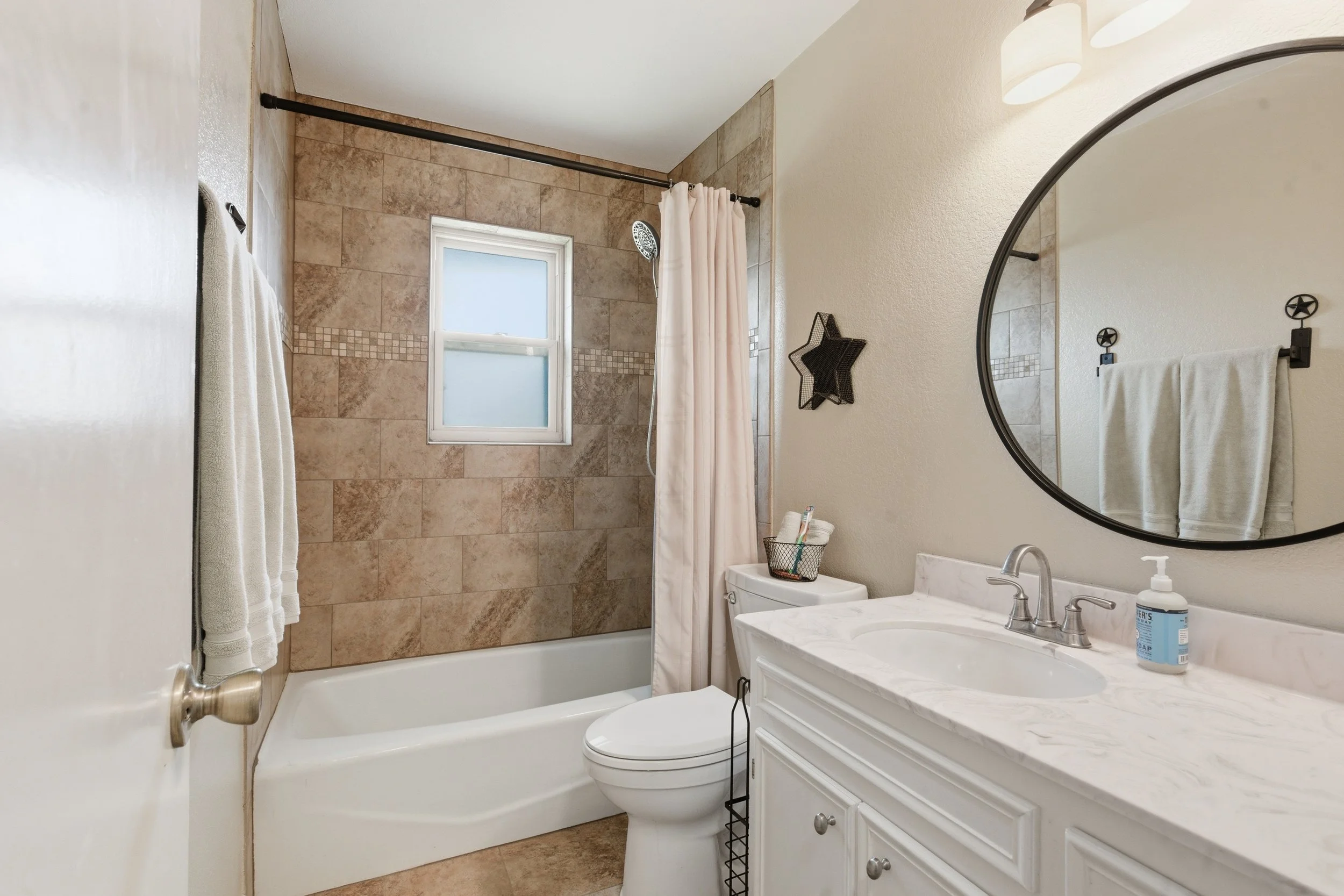 4213_Ferncliff_Ave_009.jpg