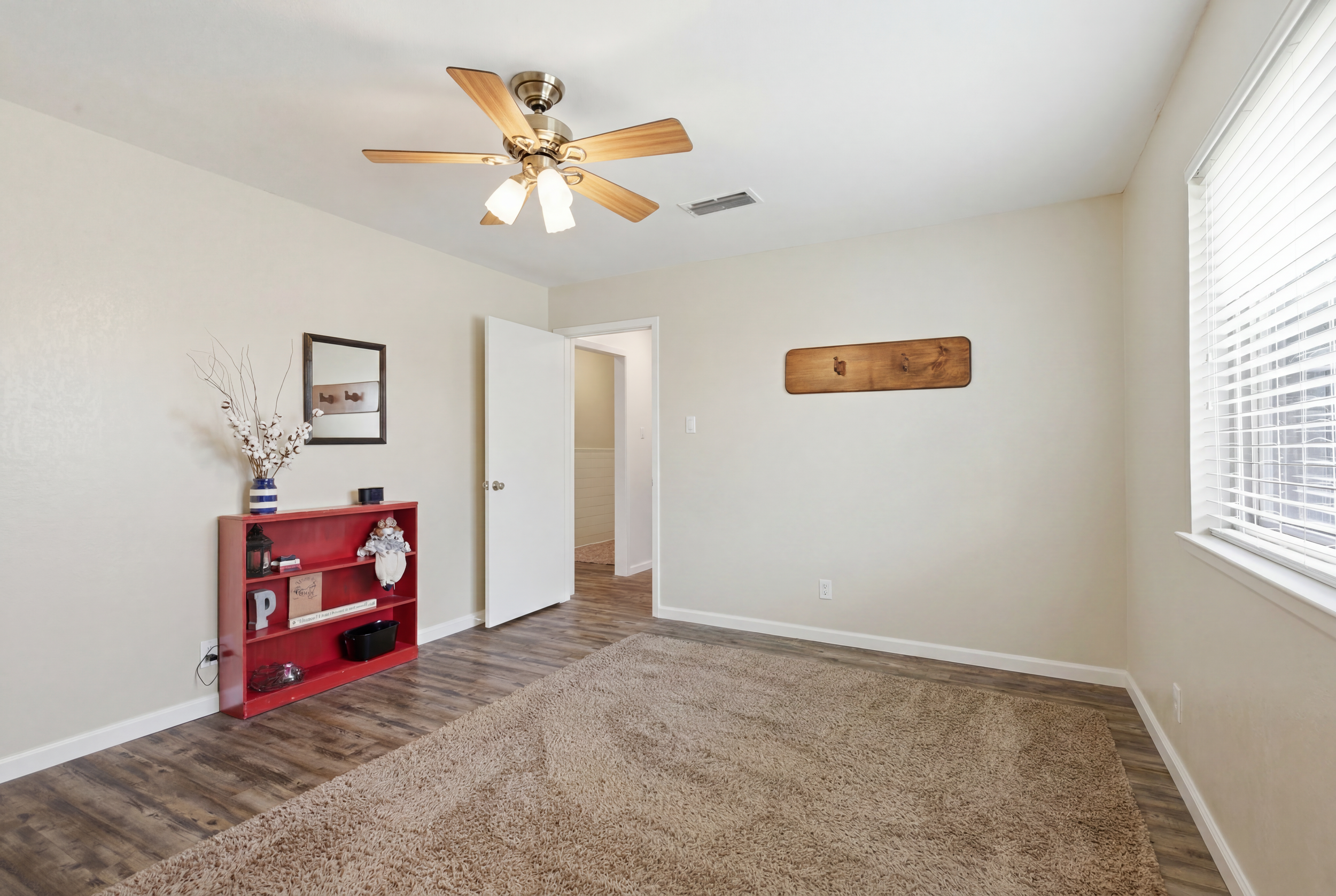 4213_Ferncliff_Ave_011.jpg