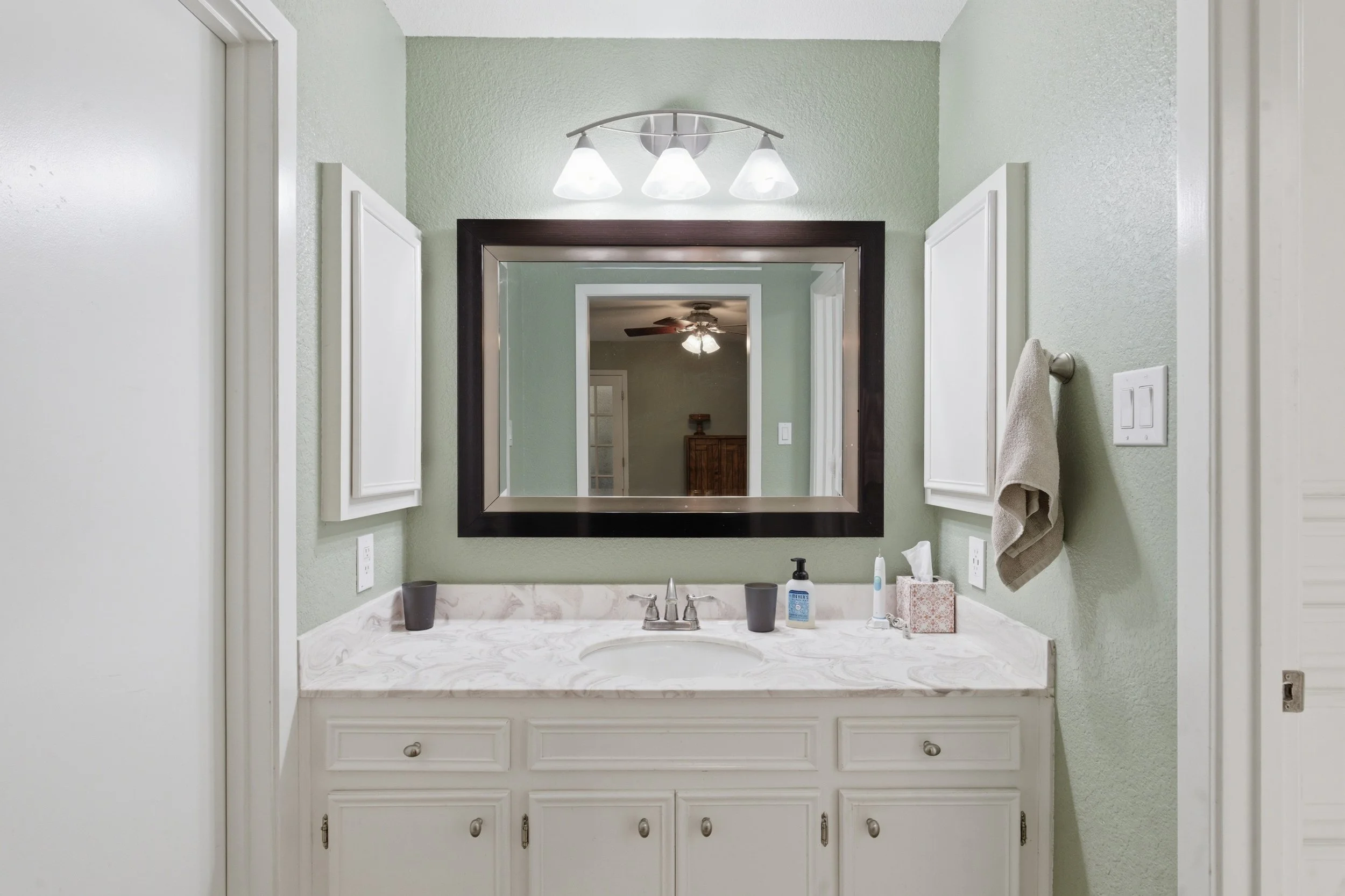 4213_Ferncliff_Ave_031.jpg