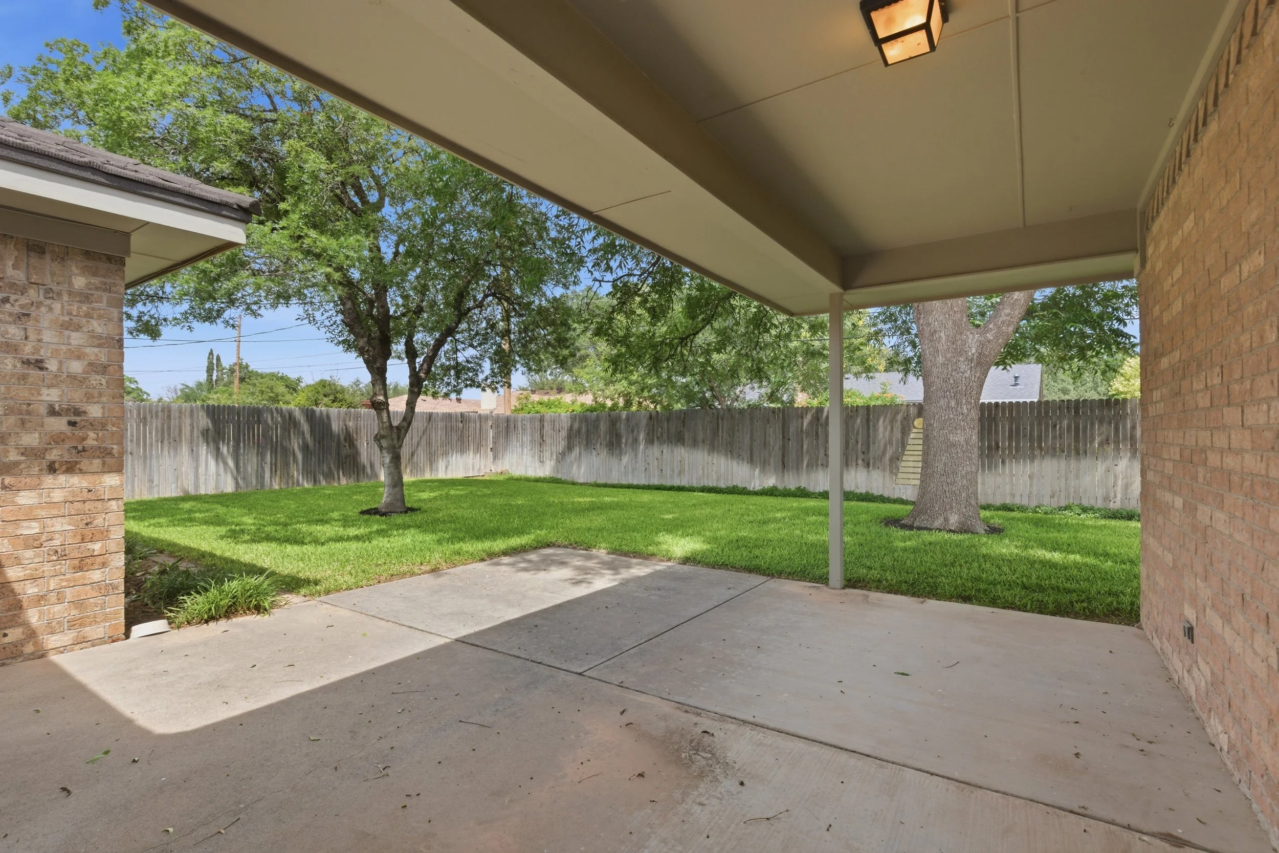 4213_Ferncliff_Ave_034.jpg