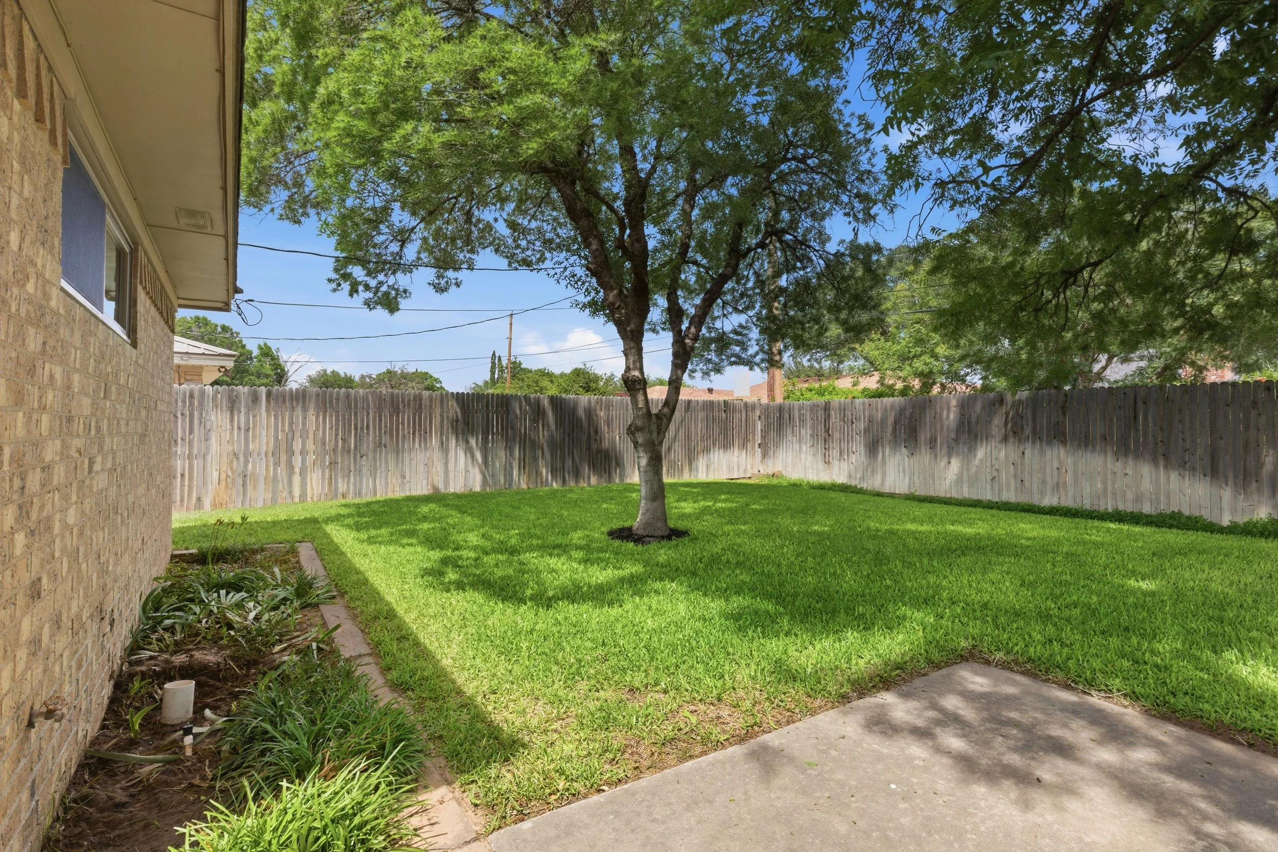 4213_Ferncliff_Ave_035.jpg