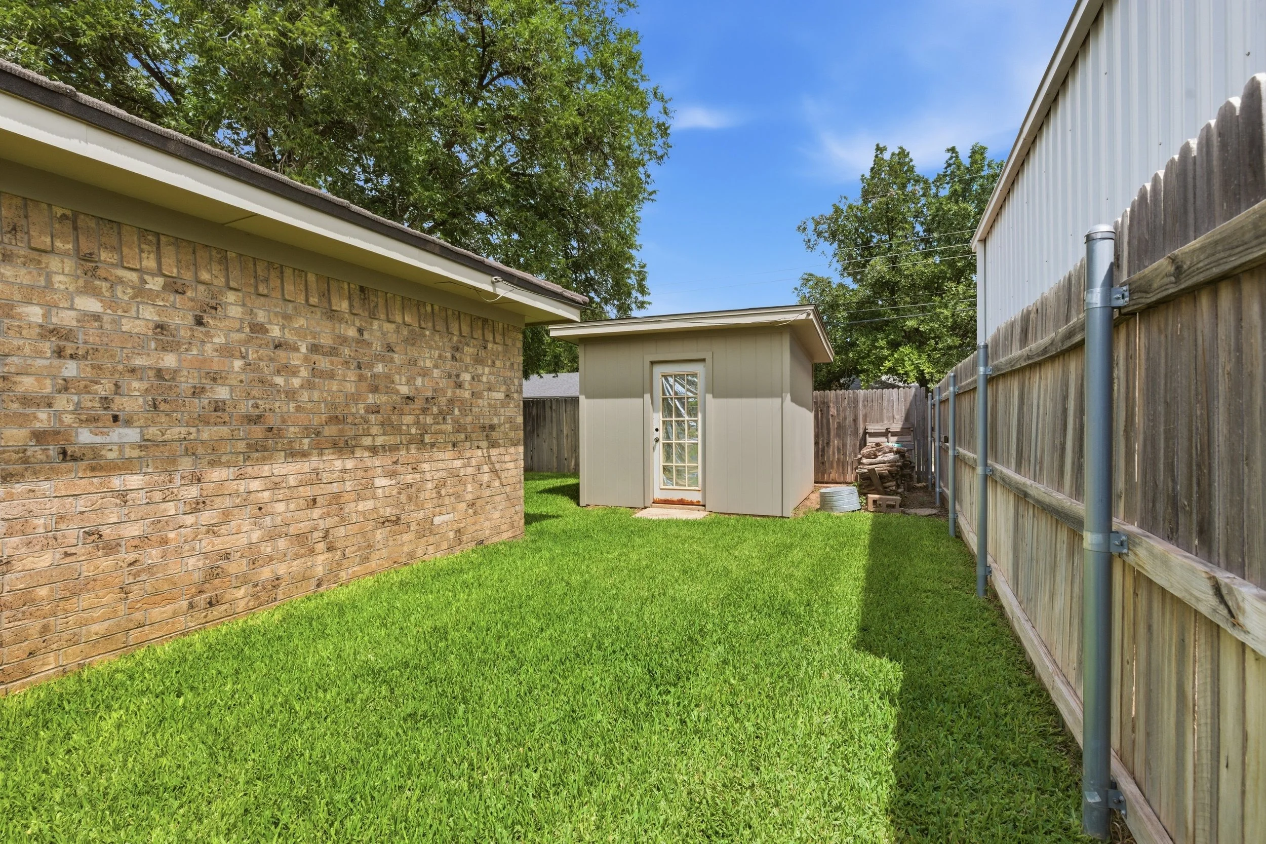 4213_Ferncliff_Ave_038.jpg