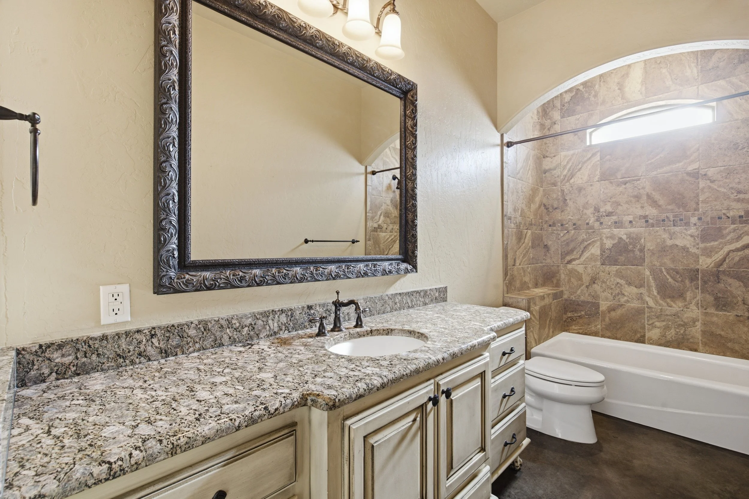 4316_Wood_Drive_Midland_008.jpg