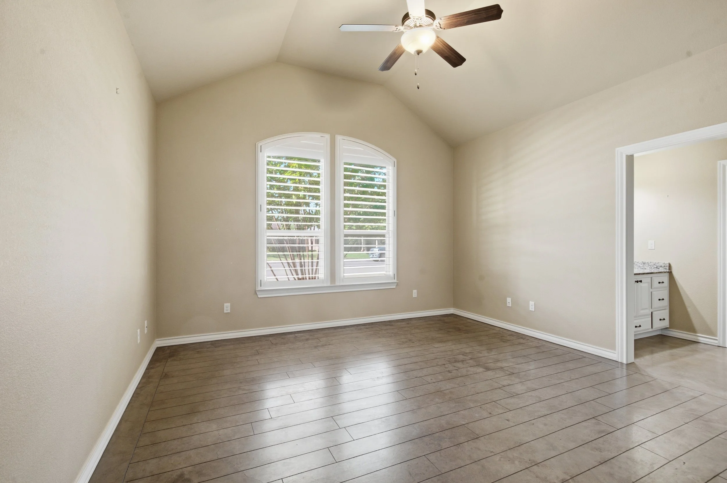 4316_Wood_Drive_Midland_018.jpg