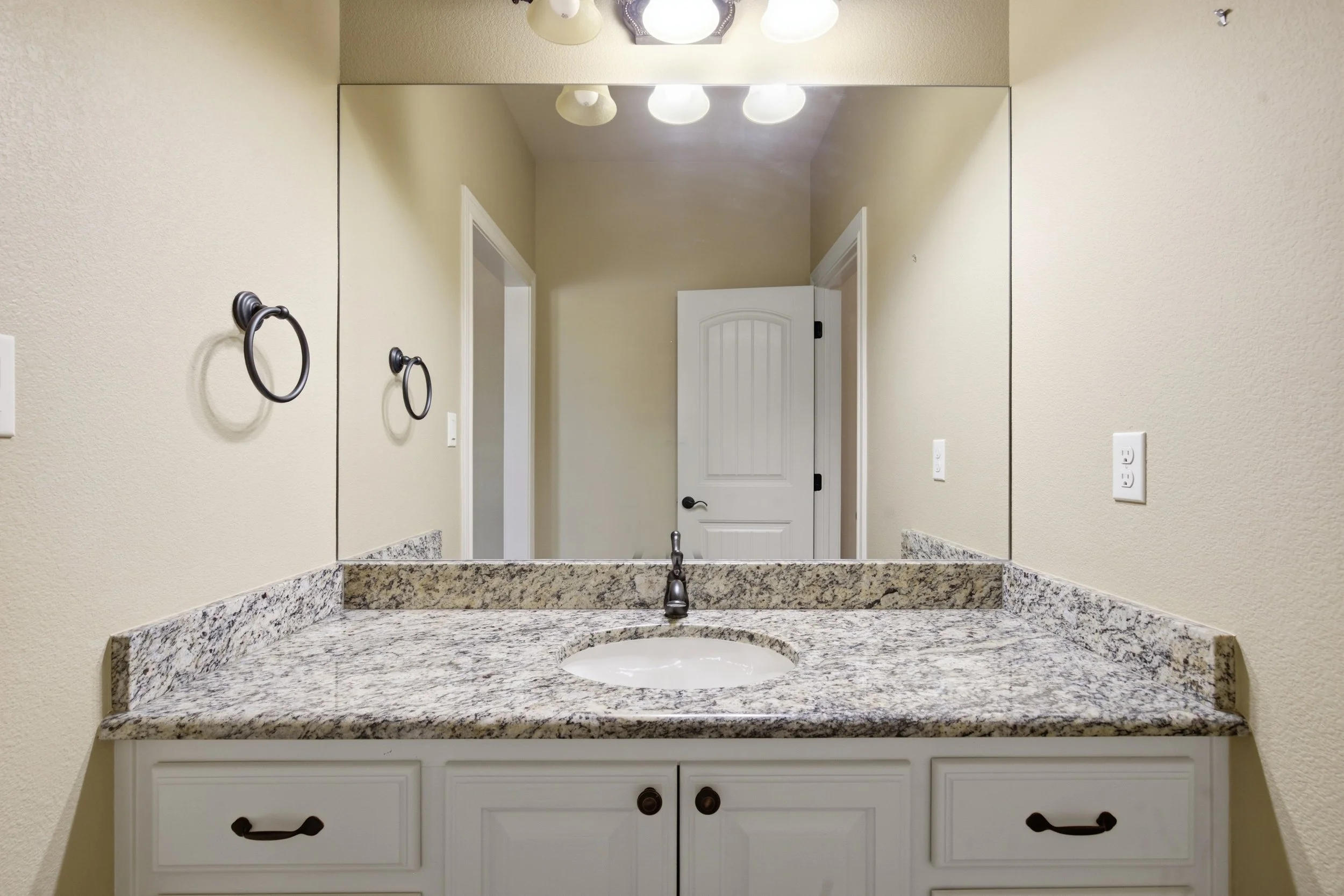 4316_Wood_Drive_Midland_020.jpg
