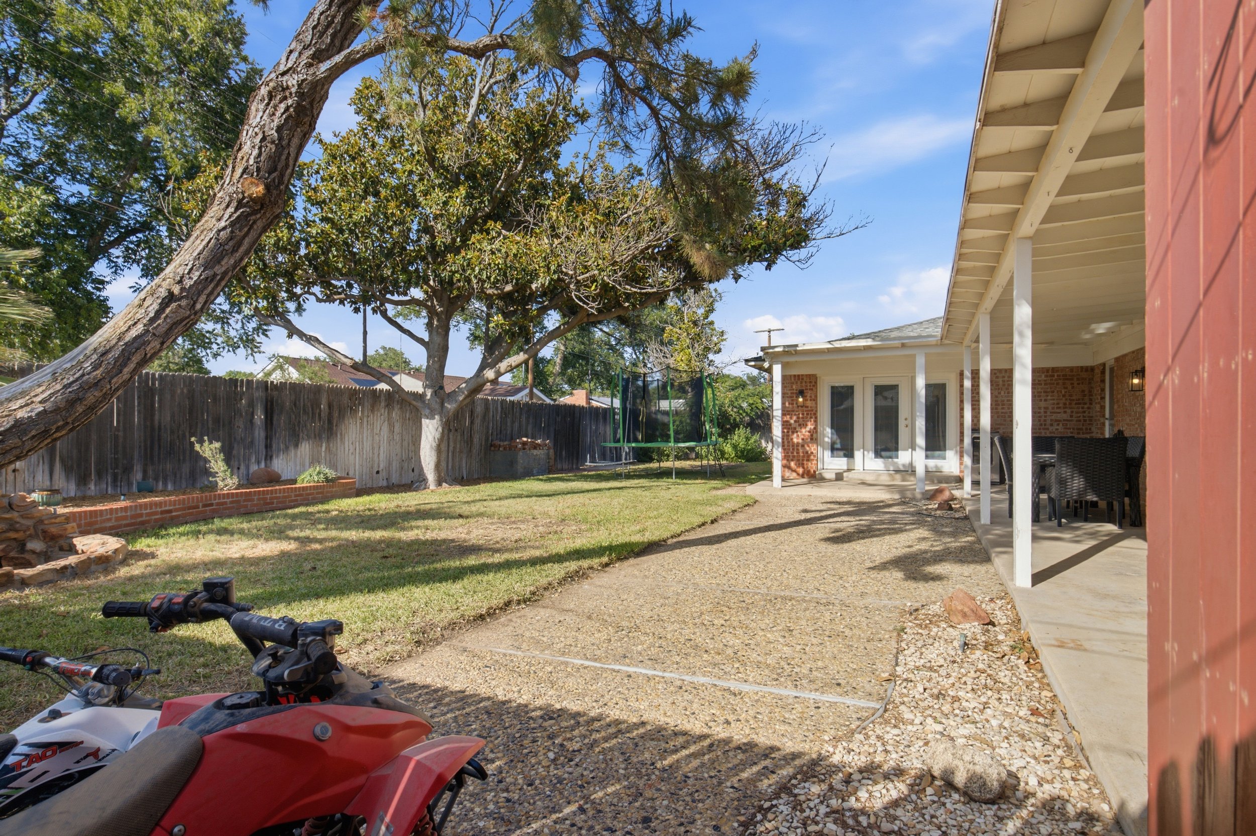 3204_Boyd_Avenue_Midland_035.jpg