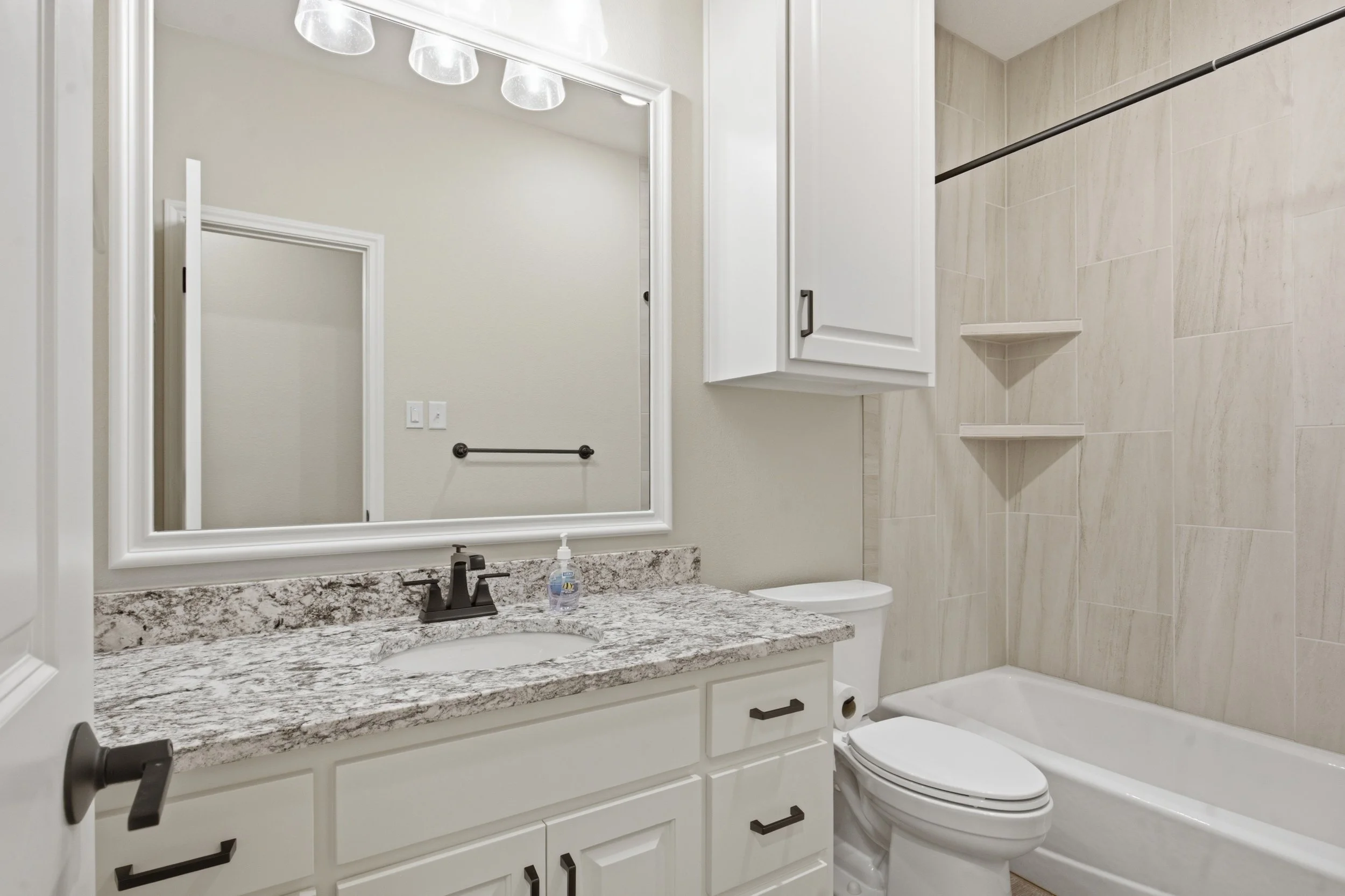 6104_Lampasas_Court_Midland_005.jpg