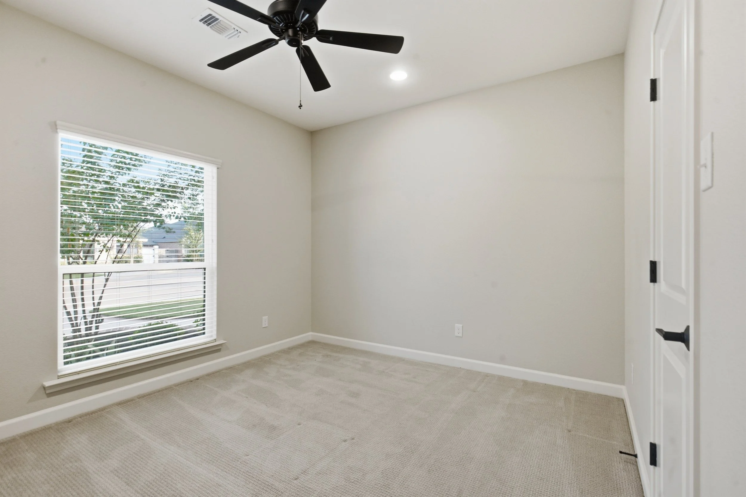 6104_Lampasas_Court_Midland_007.jpg