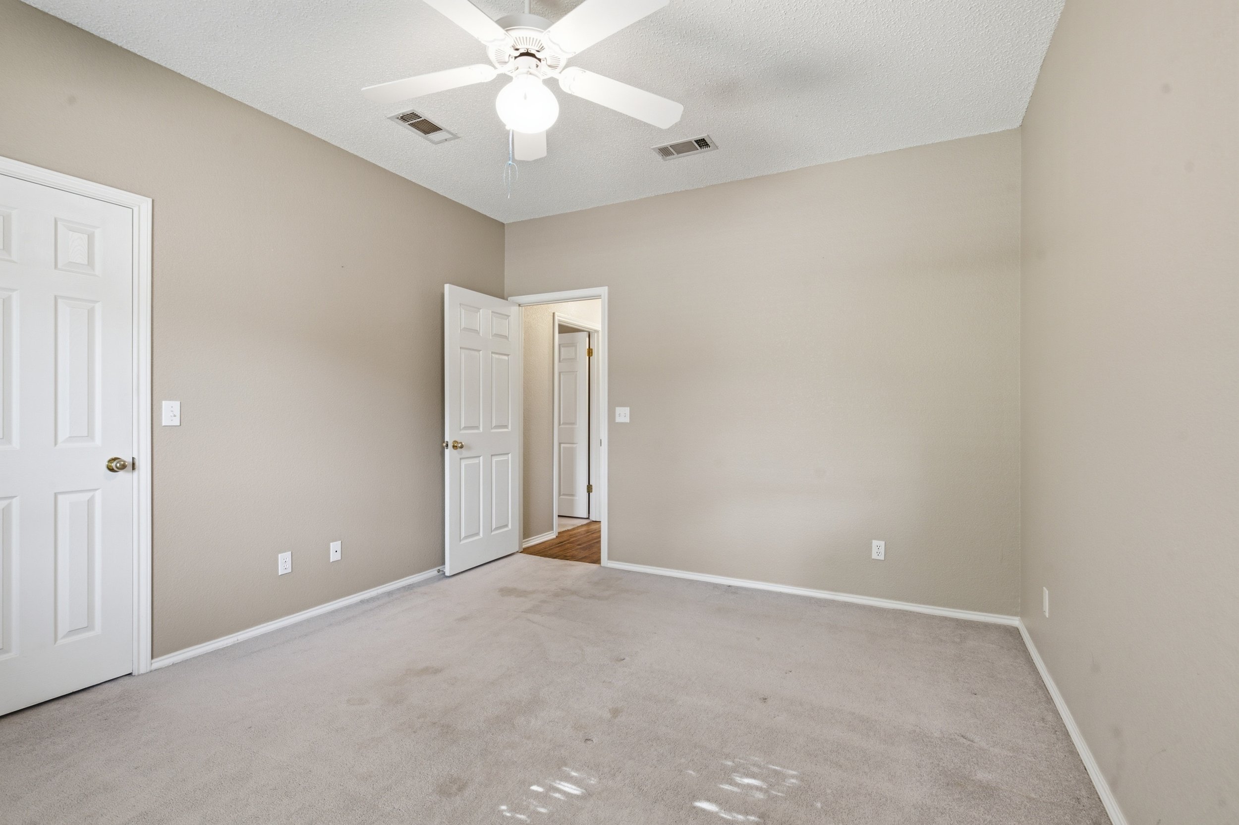 4820_Timber_Lane_Midland_012.jpg